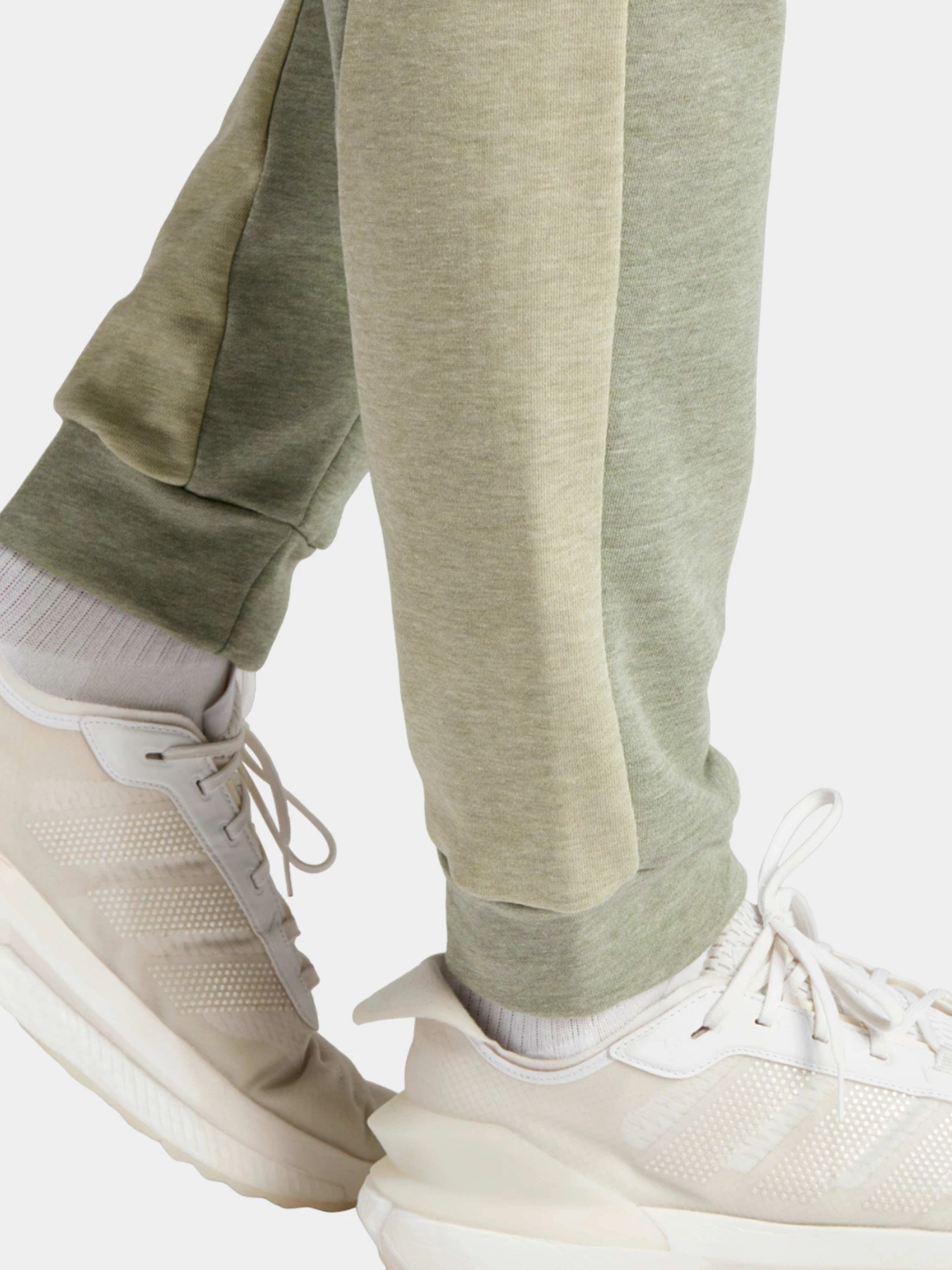 Брюки Adidas модель IJ8968 Брюки Adidas модель IJ8968 Фото