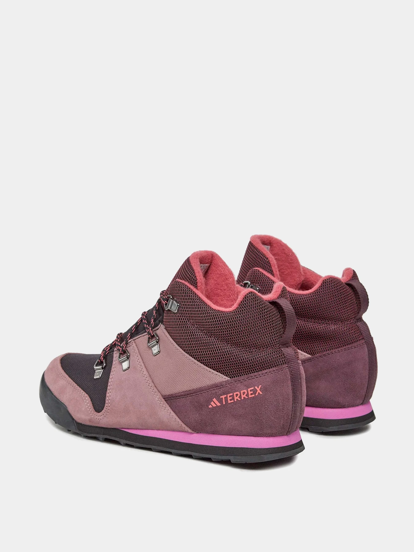 Ботинки и сапоги Adidas модель IF7506 Ботинки и сапоги Adidas модель IF7506 Фото