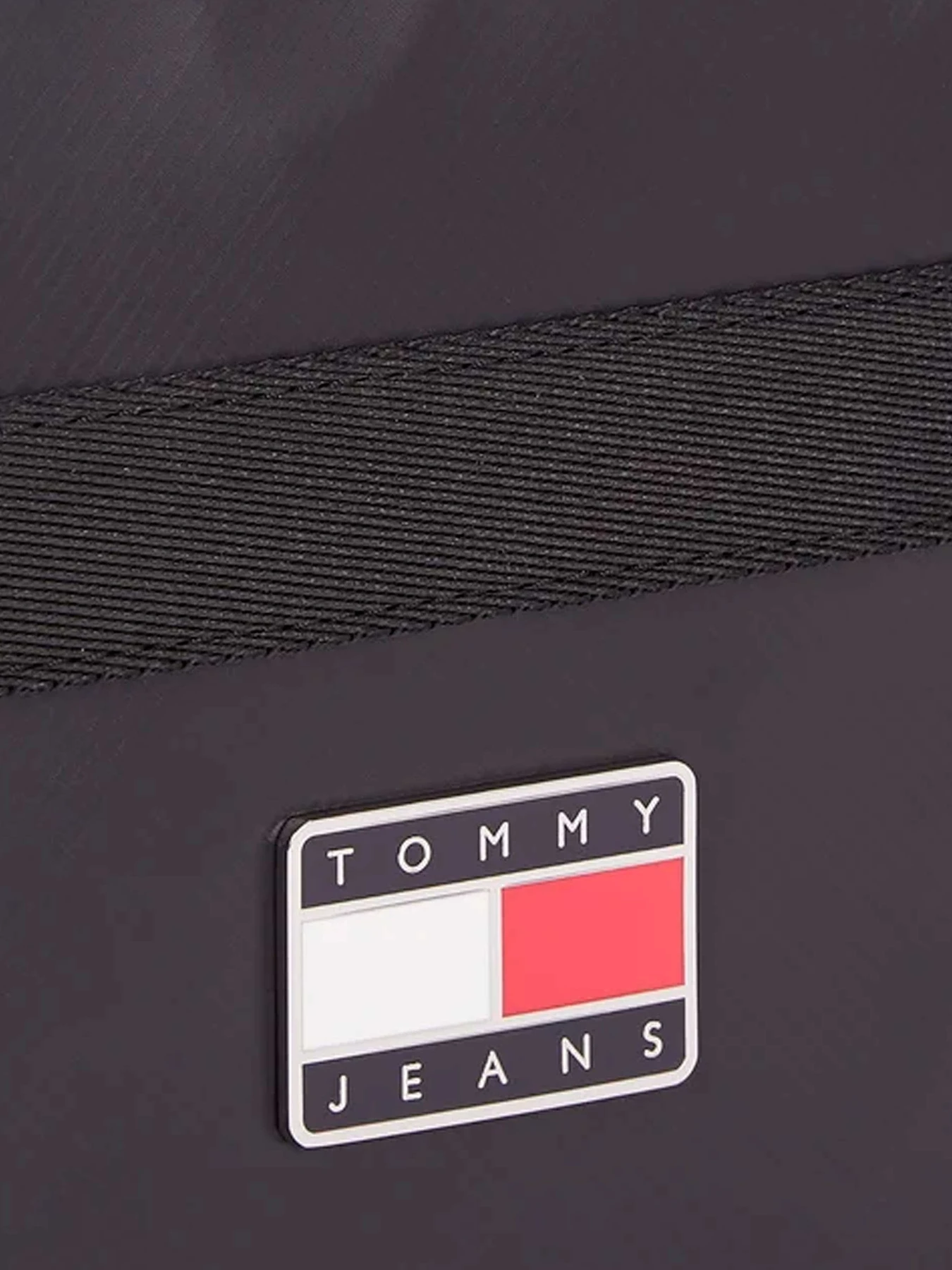 Сумки Tommy Hilfiger модель AW0AW15424-BDS Сумки Tommy Hilfiger модель AW0AW15424-BDS Фото
