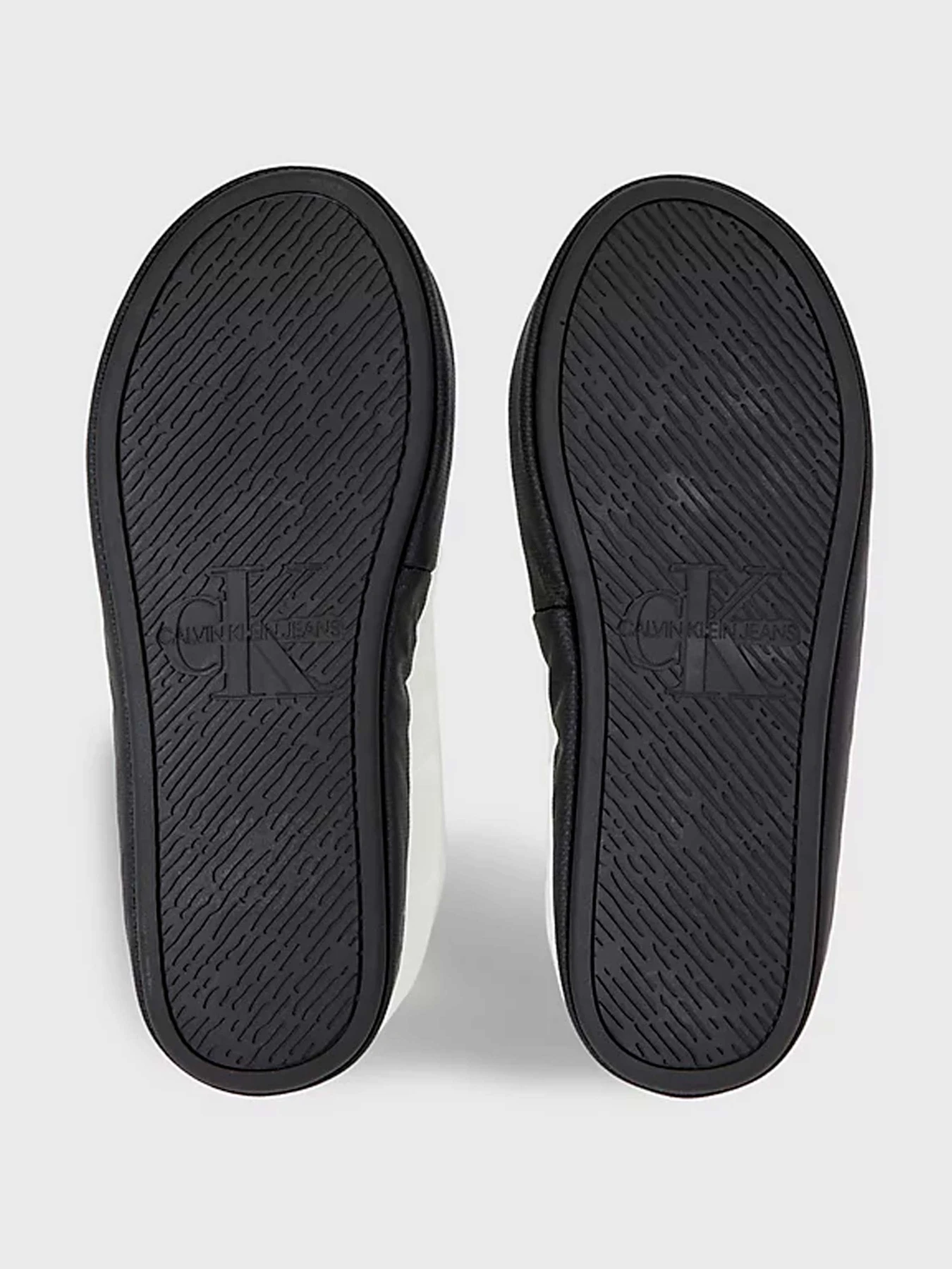 Тапки Calvin Klein модель YW0YW00747-YBR Тапки Calvin Klein модель YW0YW00747-YBR Фото
