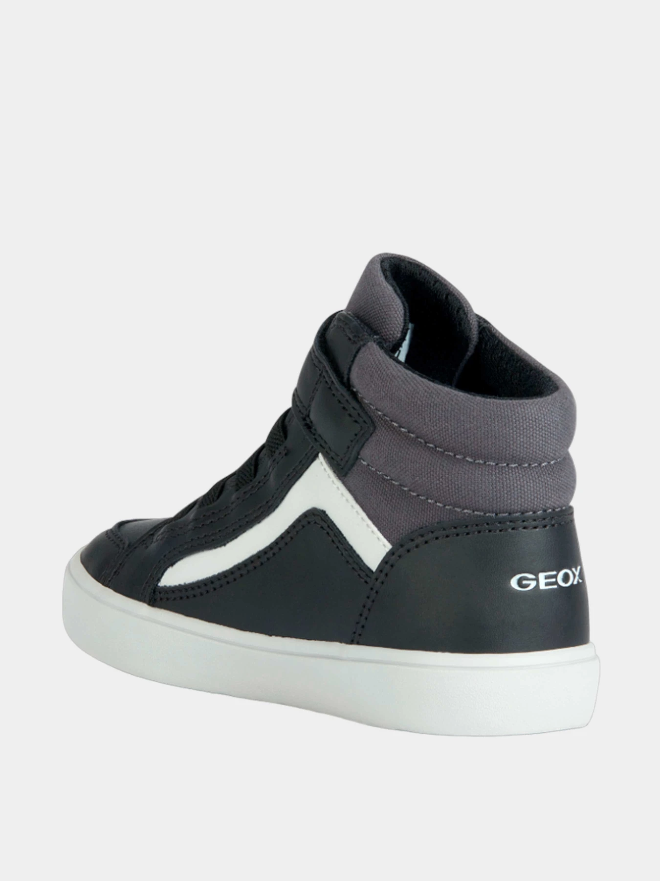 Кроссовки Geox модель J365CC-05410-C0005 Кроссовки Geox модель J365CC-05410-C0005 Фото