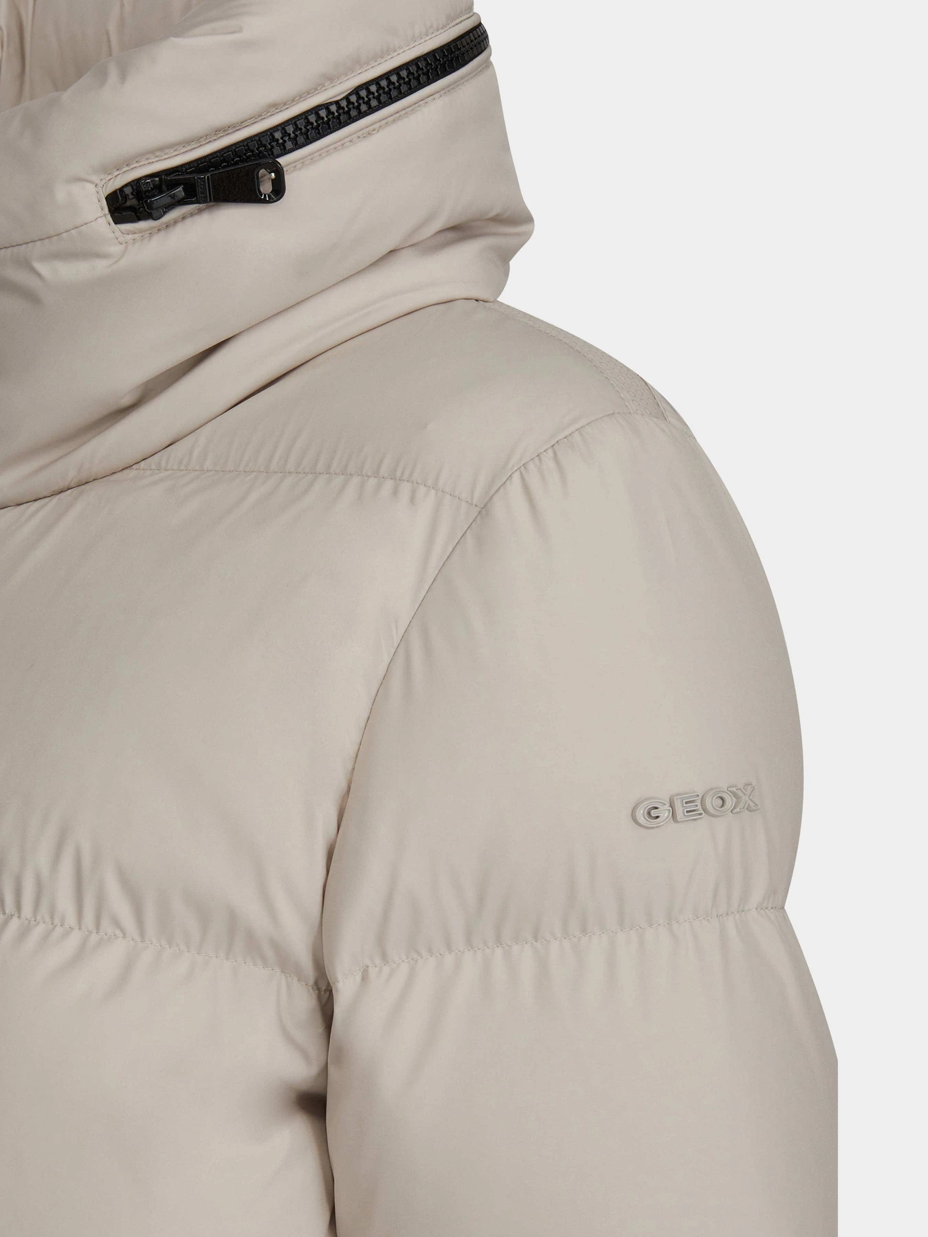 Куртки и дубленки Geox модель W3626L-T3020-F1724 Куртки и дубленки Geox модель W3626L-T3020-F1724 Фото