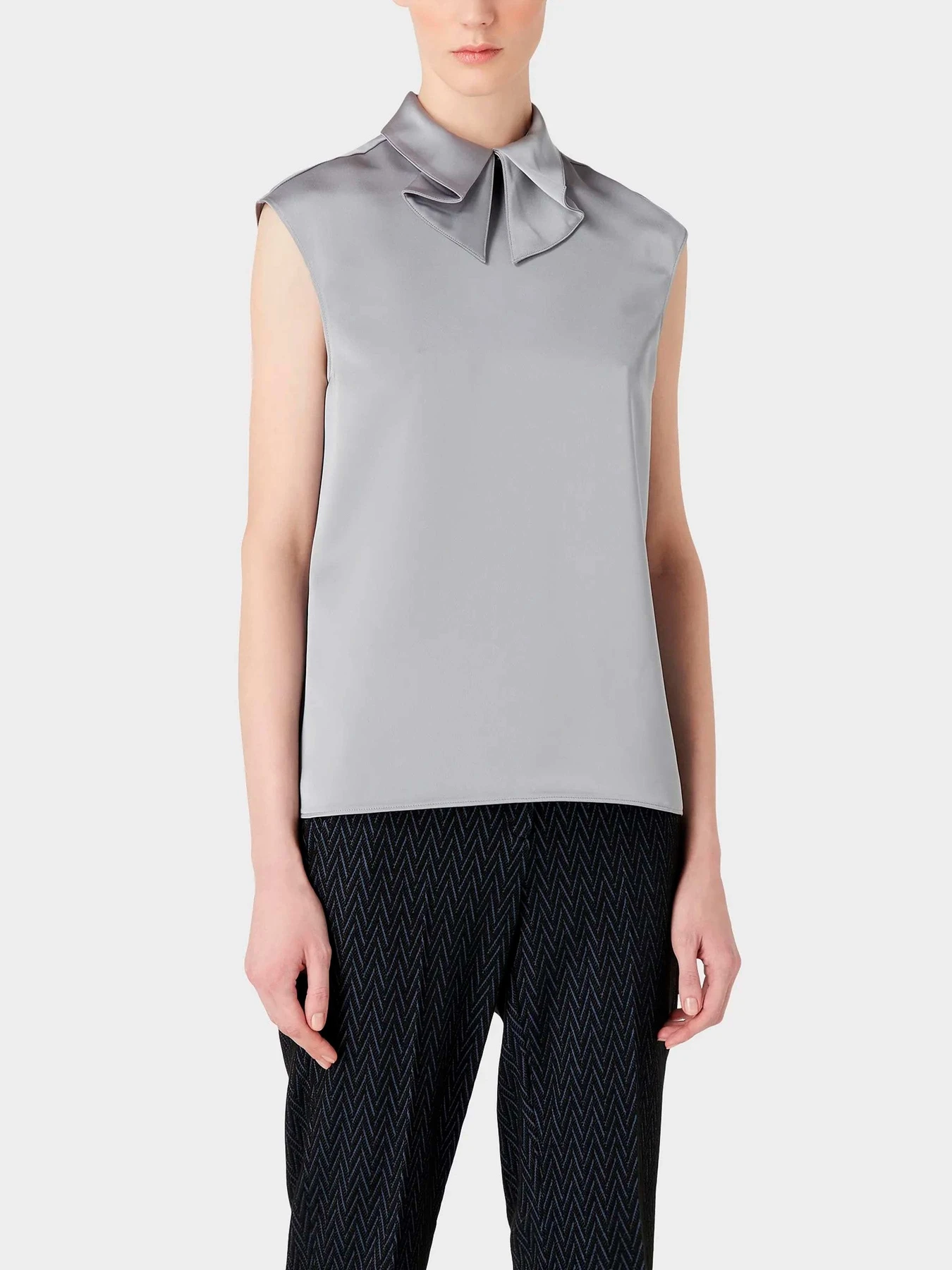 Рубашки Emporio Armani модель H4NK1C-E9901-608 Рубашки Emporio Armani модель H4NK1C-E9901-608 Фото