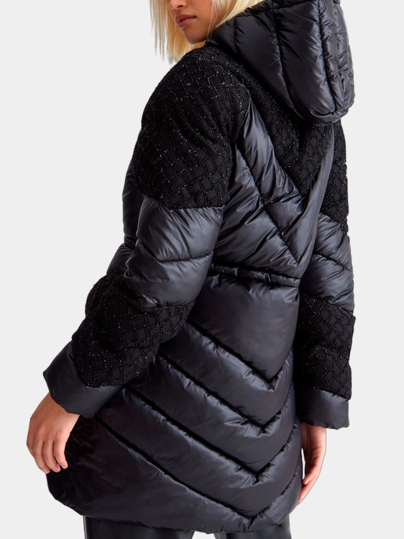 Куртки и дубленки Liu Jo модель TF3004 T3549 22222 Куртки и дубленки Liu Jo модель TF3004 T3549 22222 Фото