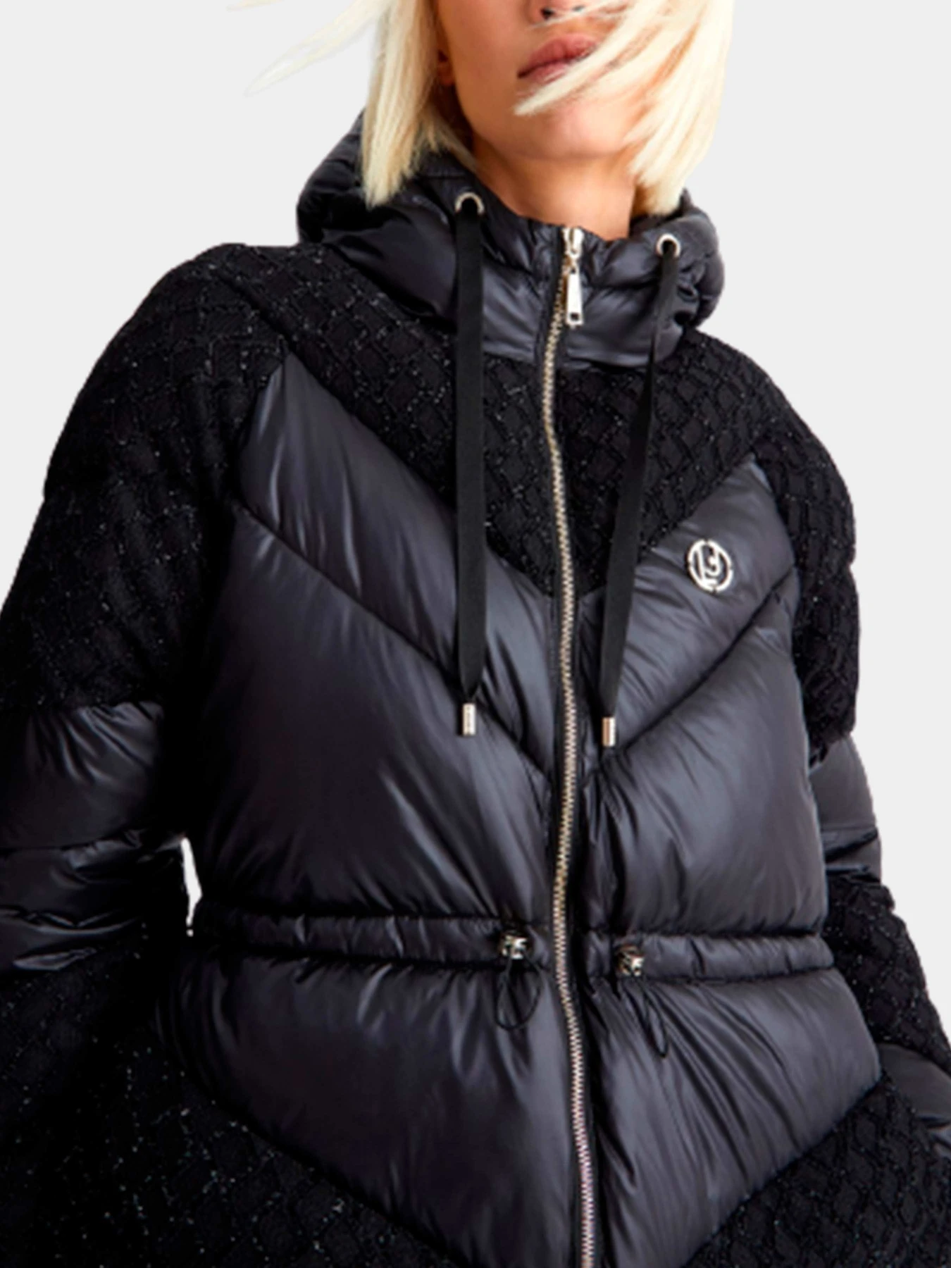 Куртки и дубленки Liu Jo модель TF3004 T3549 22222 Куртки и дубленки Liu Jo модель TF3004 T3549 22222 Фото