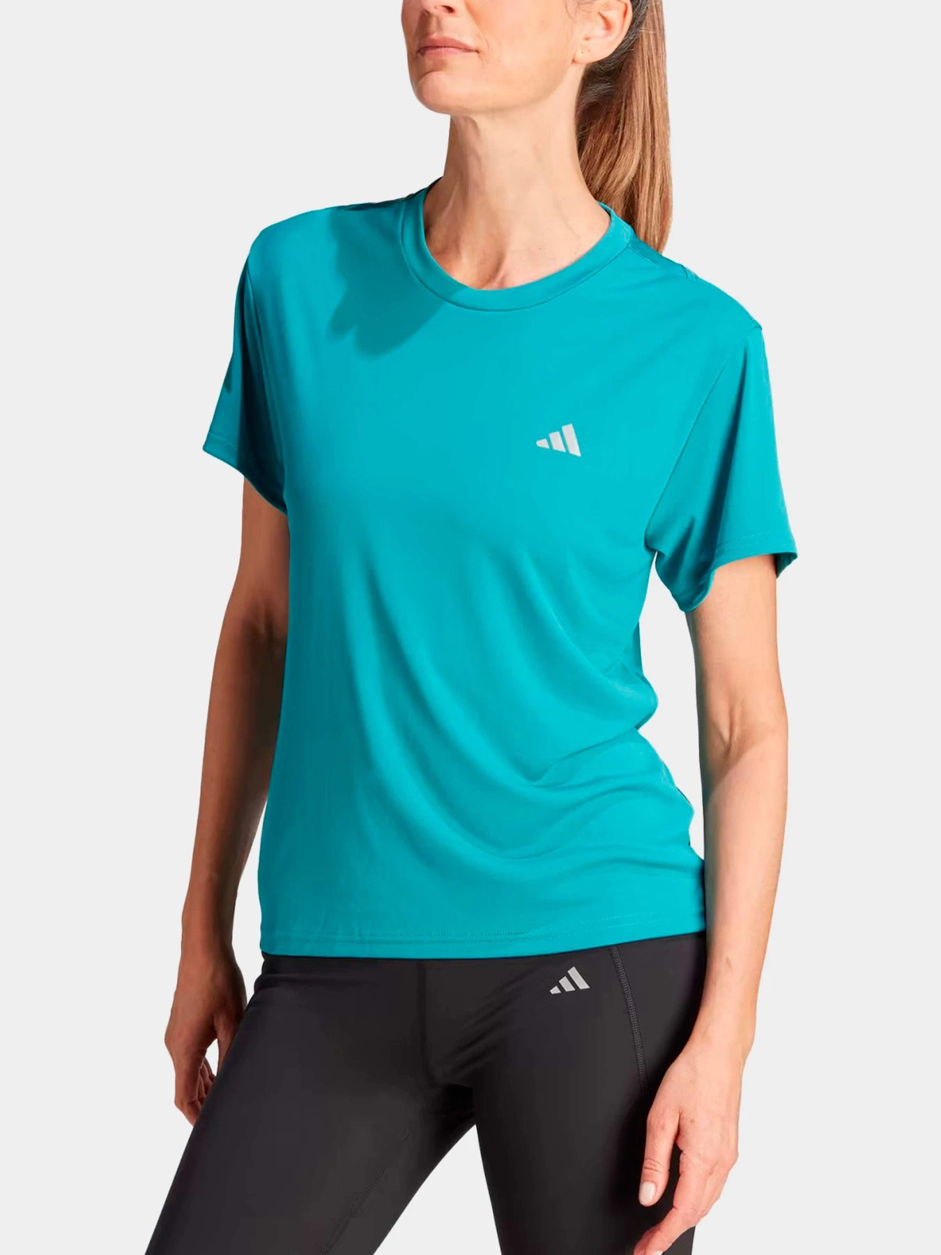 Футболки и поло Adidas модель IL8582 Футболки и поло Adidas модель IL8582 Фото
