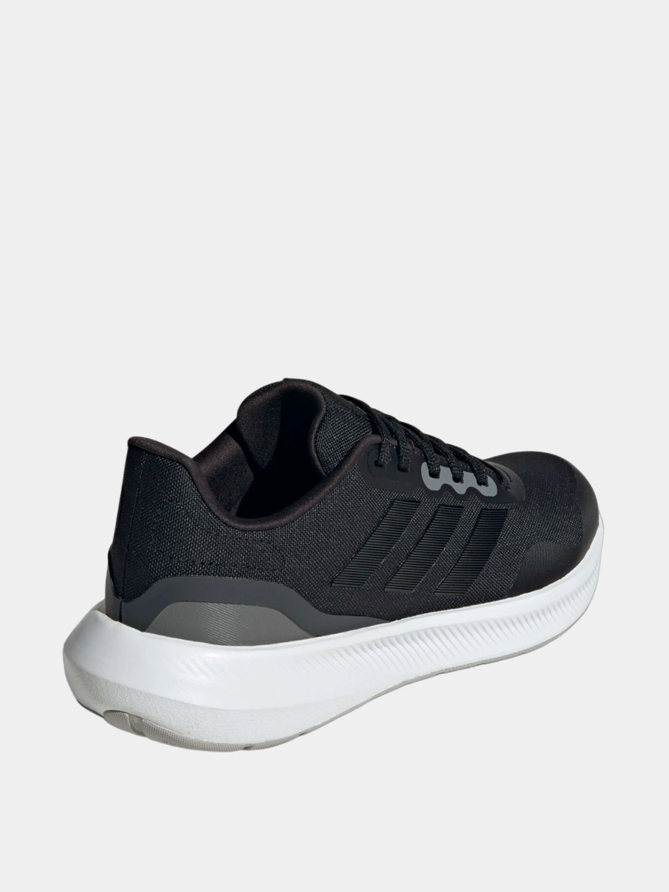 Кроссовки Adidas модель HQ3791 Кроссовки Adidas модель HQ3791 Фото