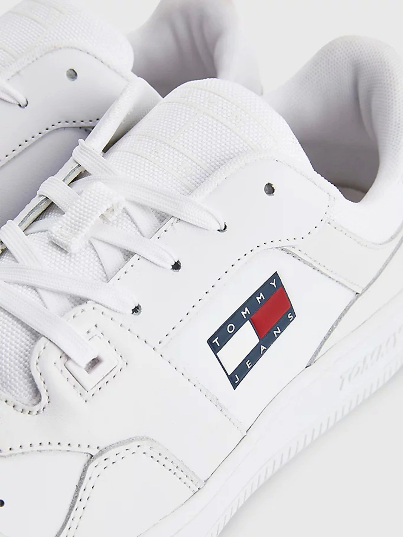 Кроссовки Tommy Hilfiger модель EM0EM00955-YBR Кроссовки Tommy Hilfiger модель EM0EM00955-YBR Фото