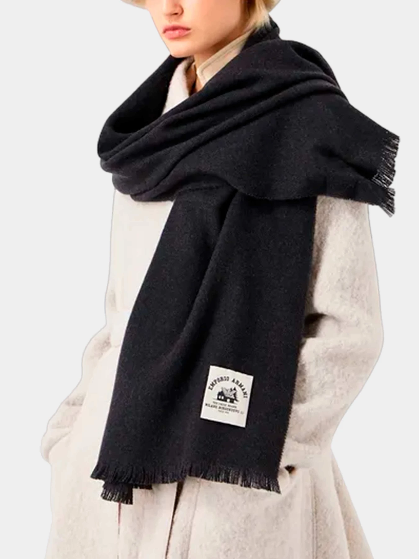 Шарфы и платки Emporio Armani модель 635244-3F432-00044 Шарфы и платки Emporio Armani модель 635244-3F432-00044 Фото