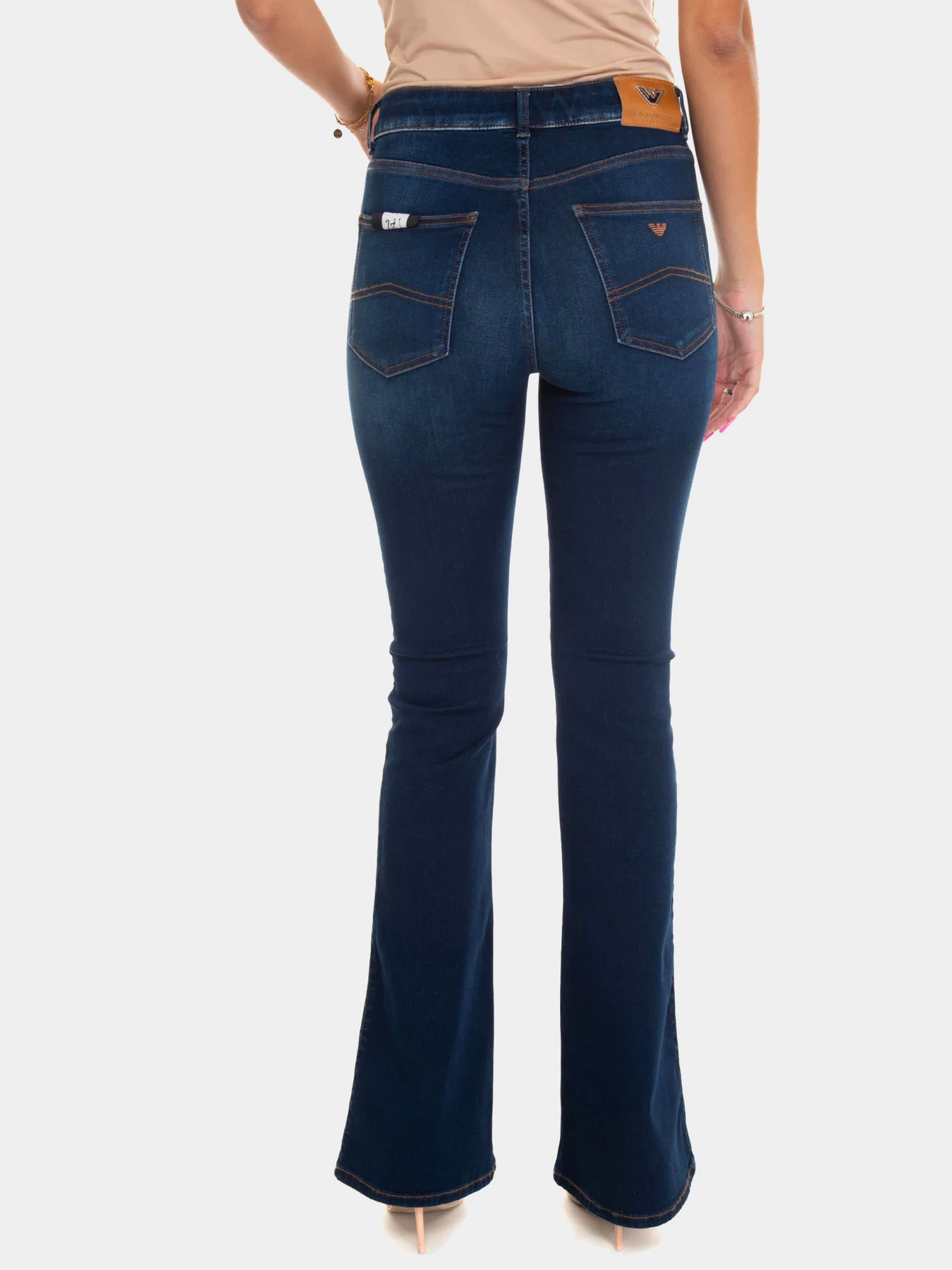 Джинсы Emporio Armani модель 6R2J47-2DAXZ-0941 Джинсы Emporio Armani модель 6R2J47-2DAXZ-0941 Фото