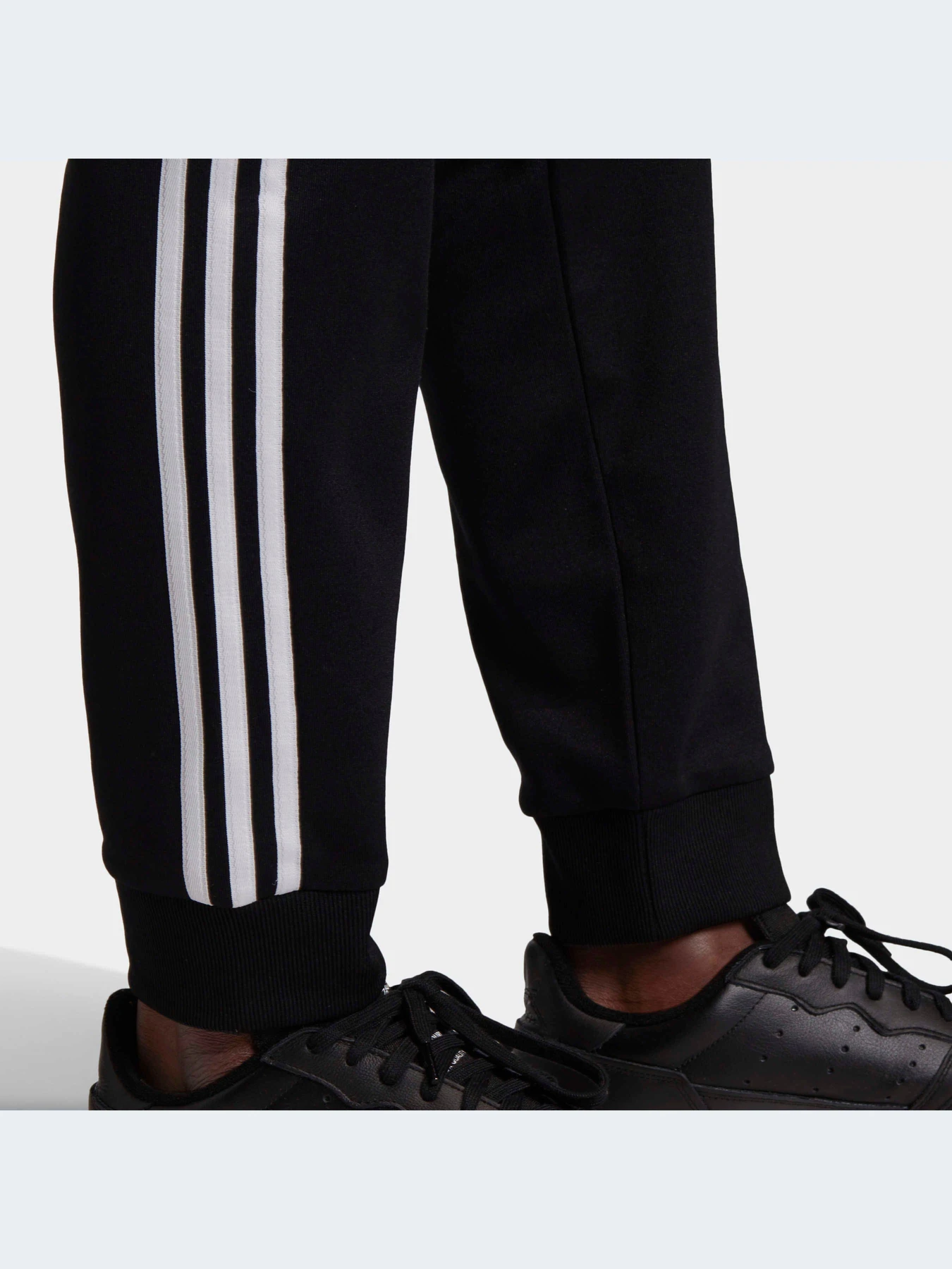 Брюки Adidas Adicolor модель GF0210-KZ Брюки Adidas Adicolor модель GF0210-KZ Фото