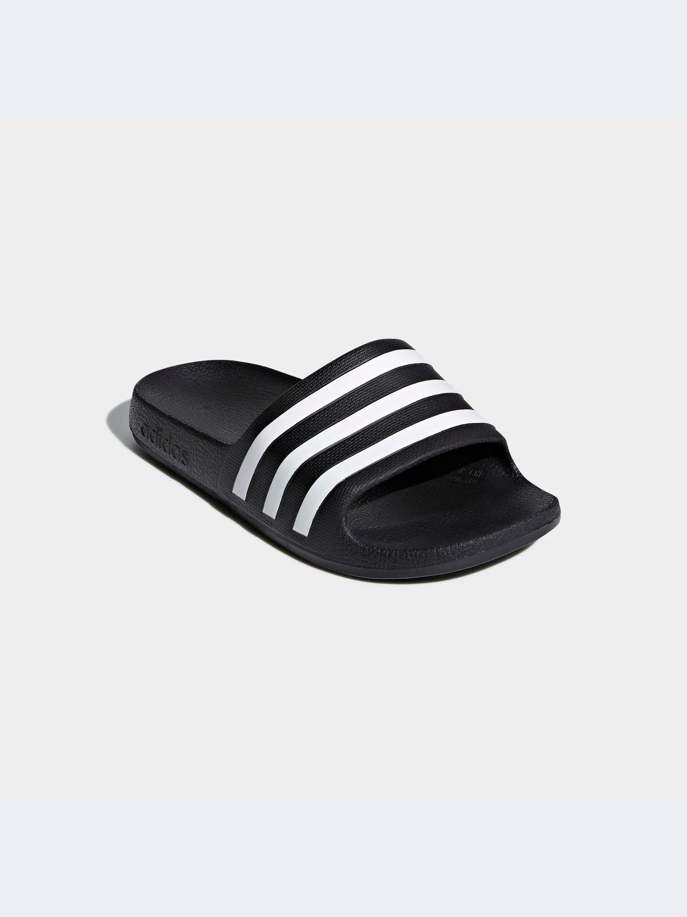 Шлёпанцы Adidas Adilette модель F35556-KZ Шлёпанцы Adidas Adilette модель F35556-KZ Фото