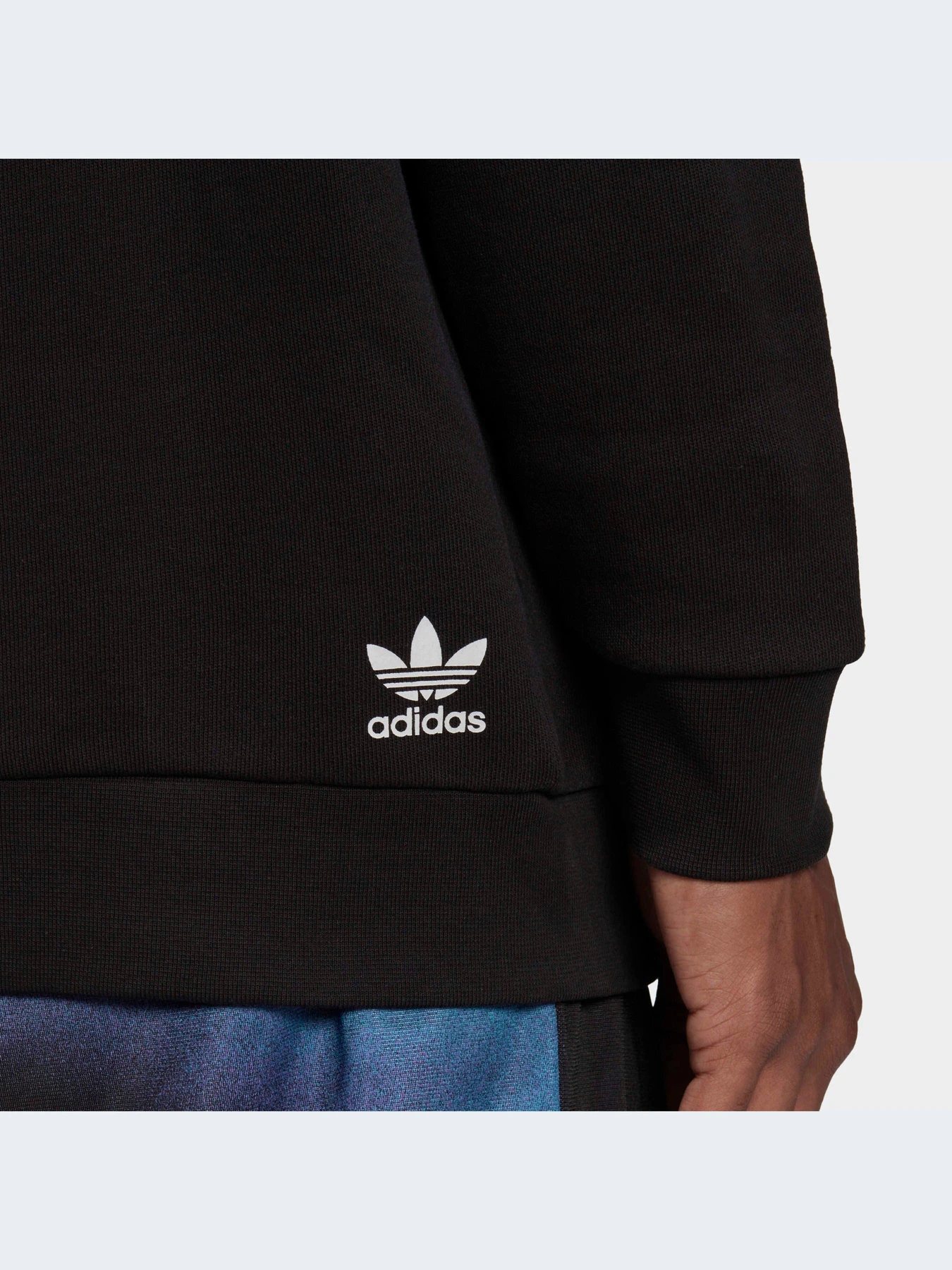 Худи и свитшоты Adidas Graphics модель HC7180-KZ Худи и свитшоты Adidas Graphics модель HC7180-KZ Фото