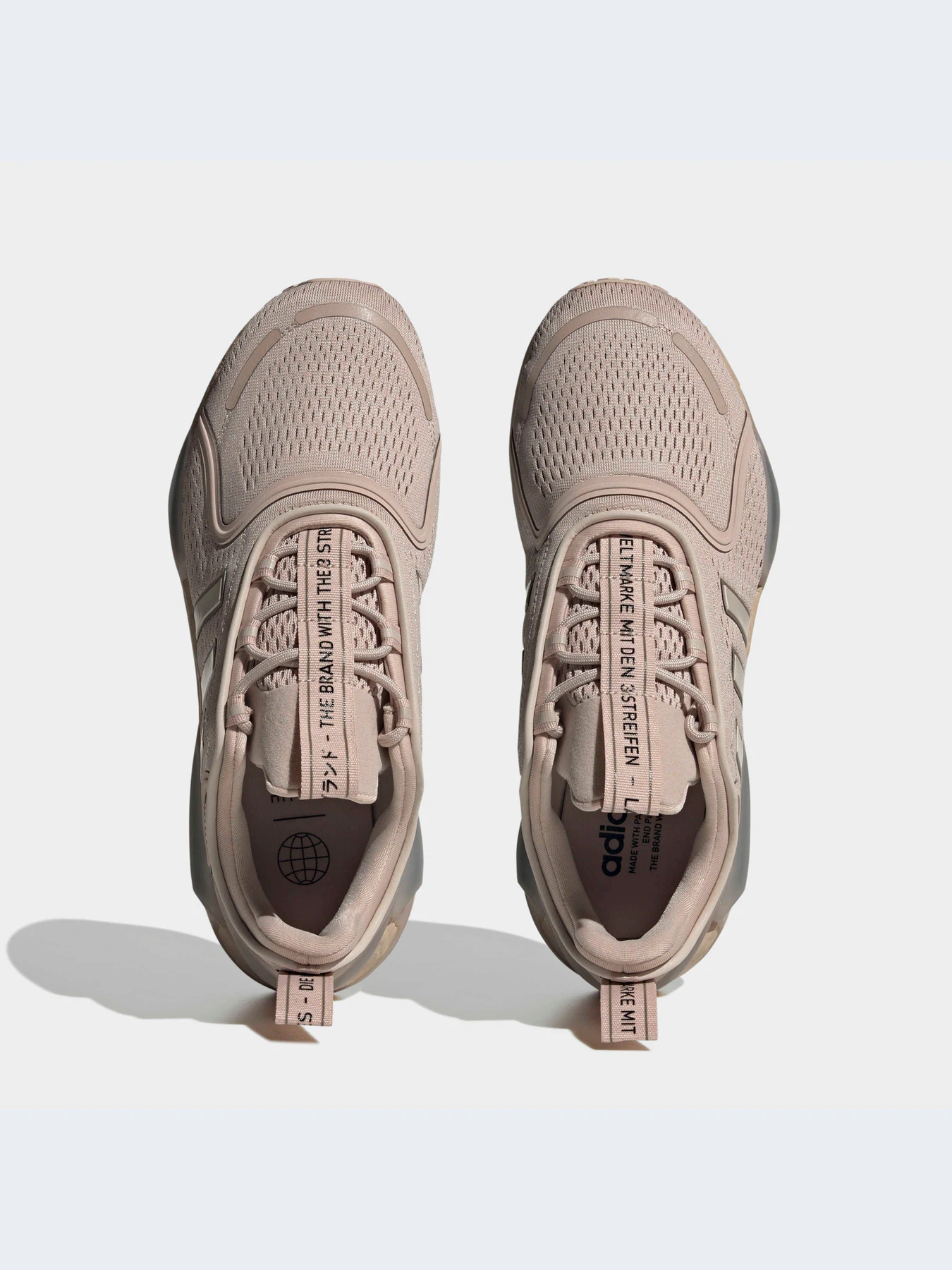 Кроссовки Adidas NMD модель FZ6496-KZ Кроссовки Adidas NMD модель FZ6496-KZ Фото