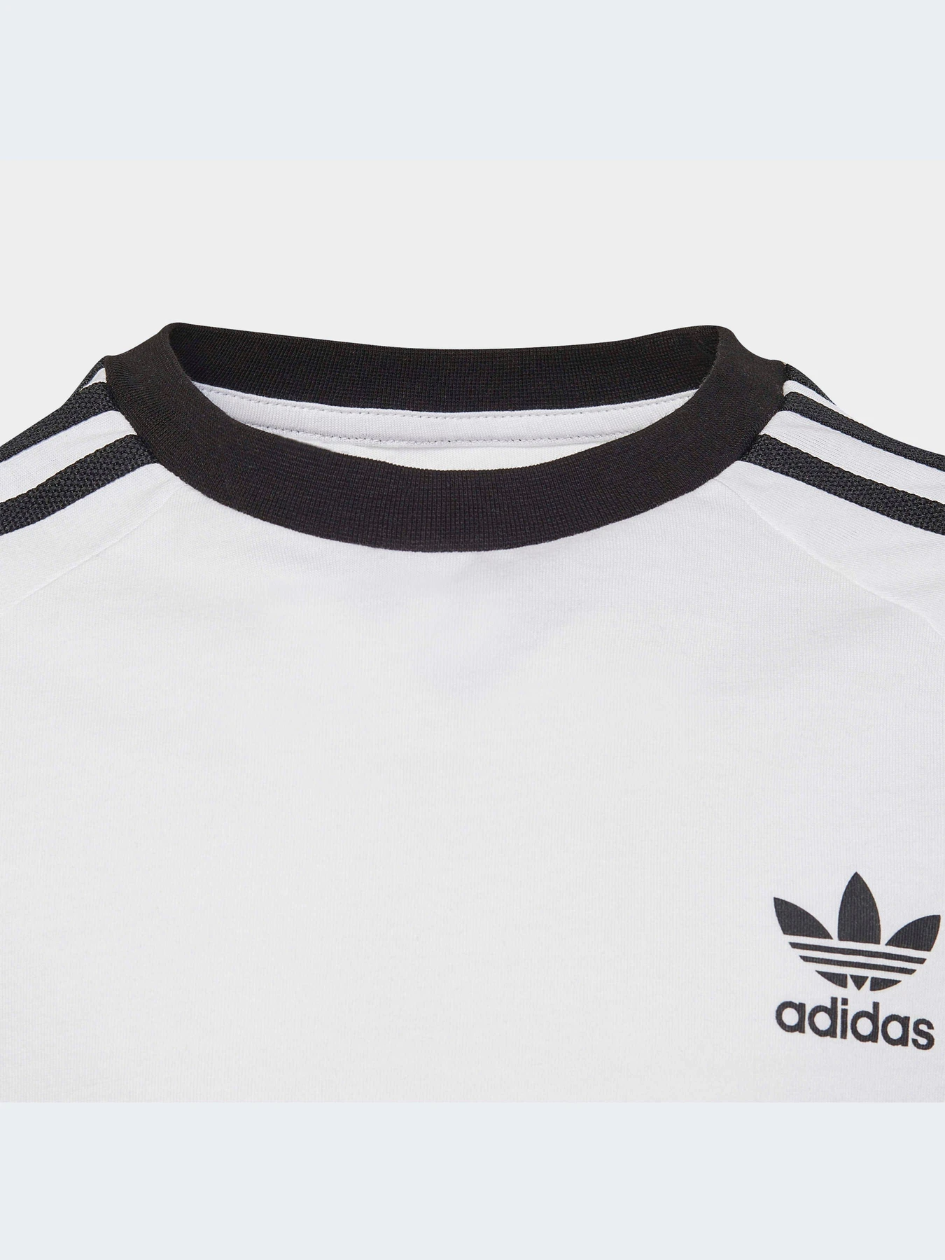 Футболки и поло Adidas Adicolor модель HK0265-KZ Футболки и поло Adidas Adicolor модель HK0265-KZ Фото