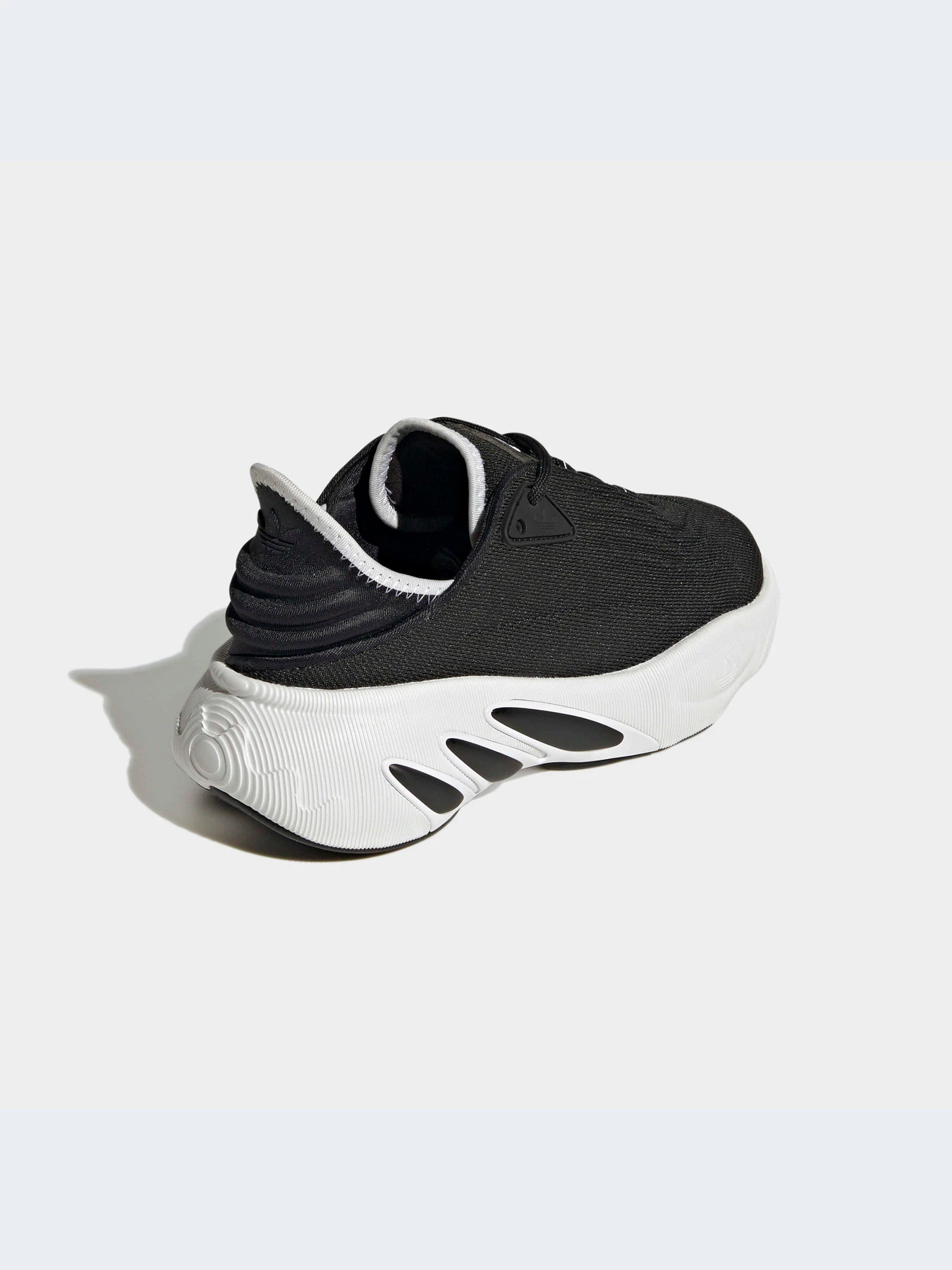 Кроссовки Adidas модель FZ5635-KZ Кроссовки Adidas модель FZ5635-KZ Фото