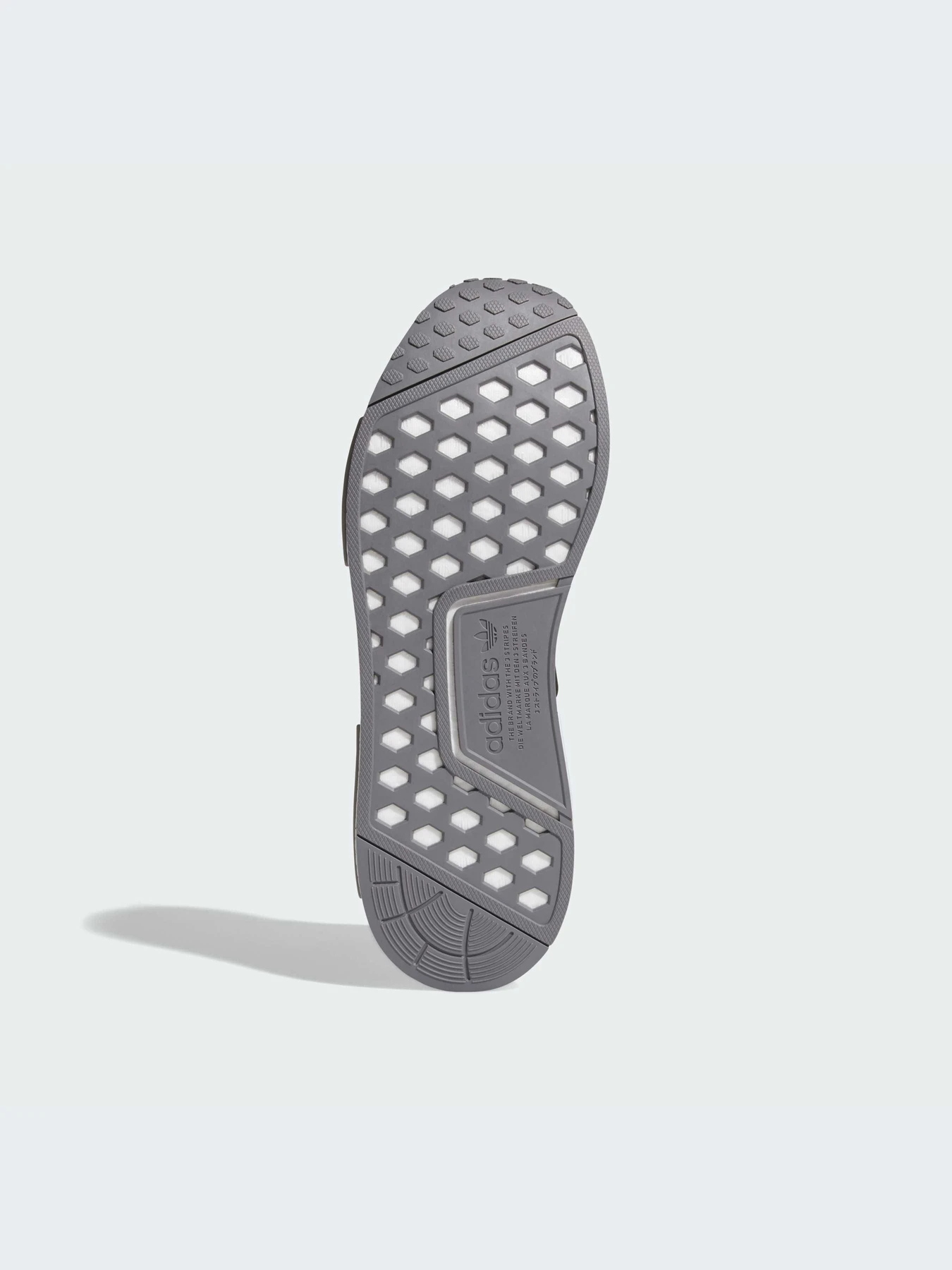Кроссовки Adidas NMD модель GZ9261-KZ Кроссовки Adidas NMD модель GZ9261-KZ Фото