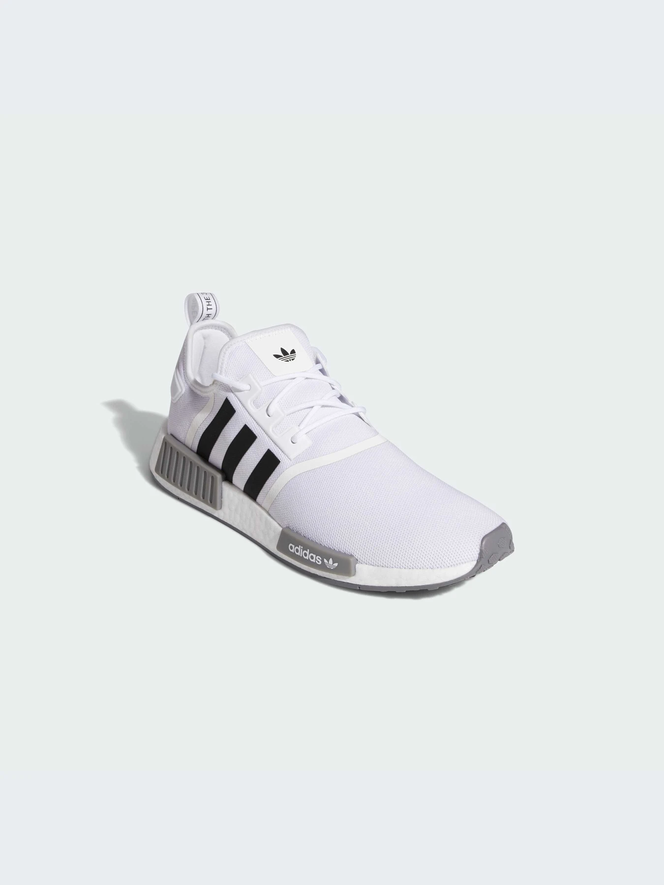 Кроссовки Adidas NMD модель GZ9261-KZ Кроссовки Adidas NMD модель GZ9261-KZ Фото