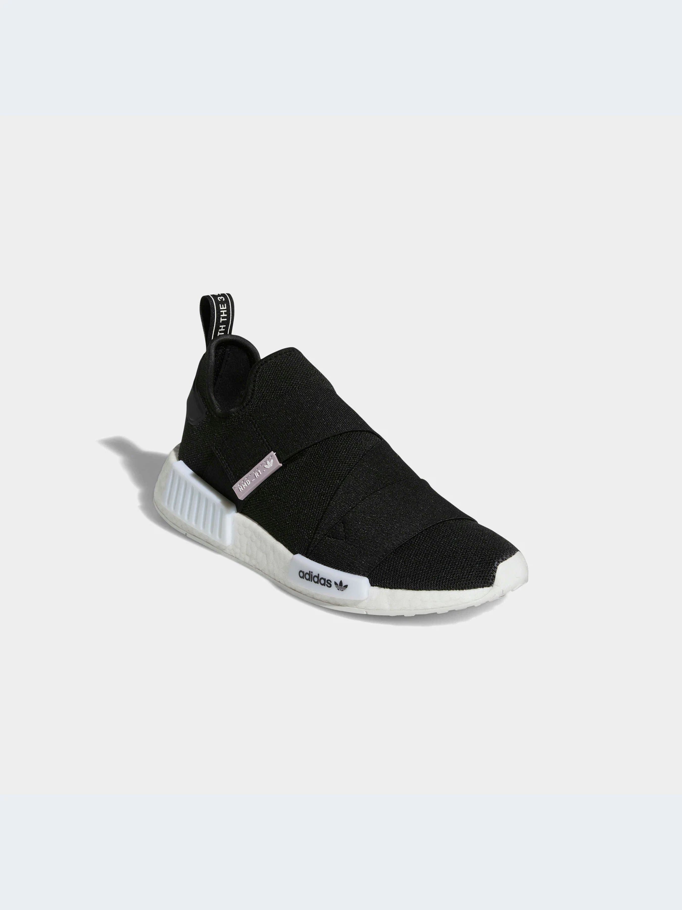 Кроссовки Adidas NMD модель GW5698-KZ Кроссовки Adidas NMD модель GW5698-KZ Фото