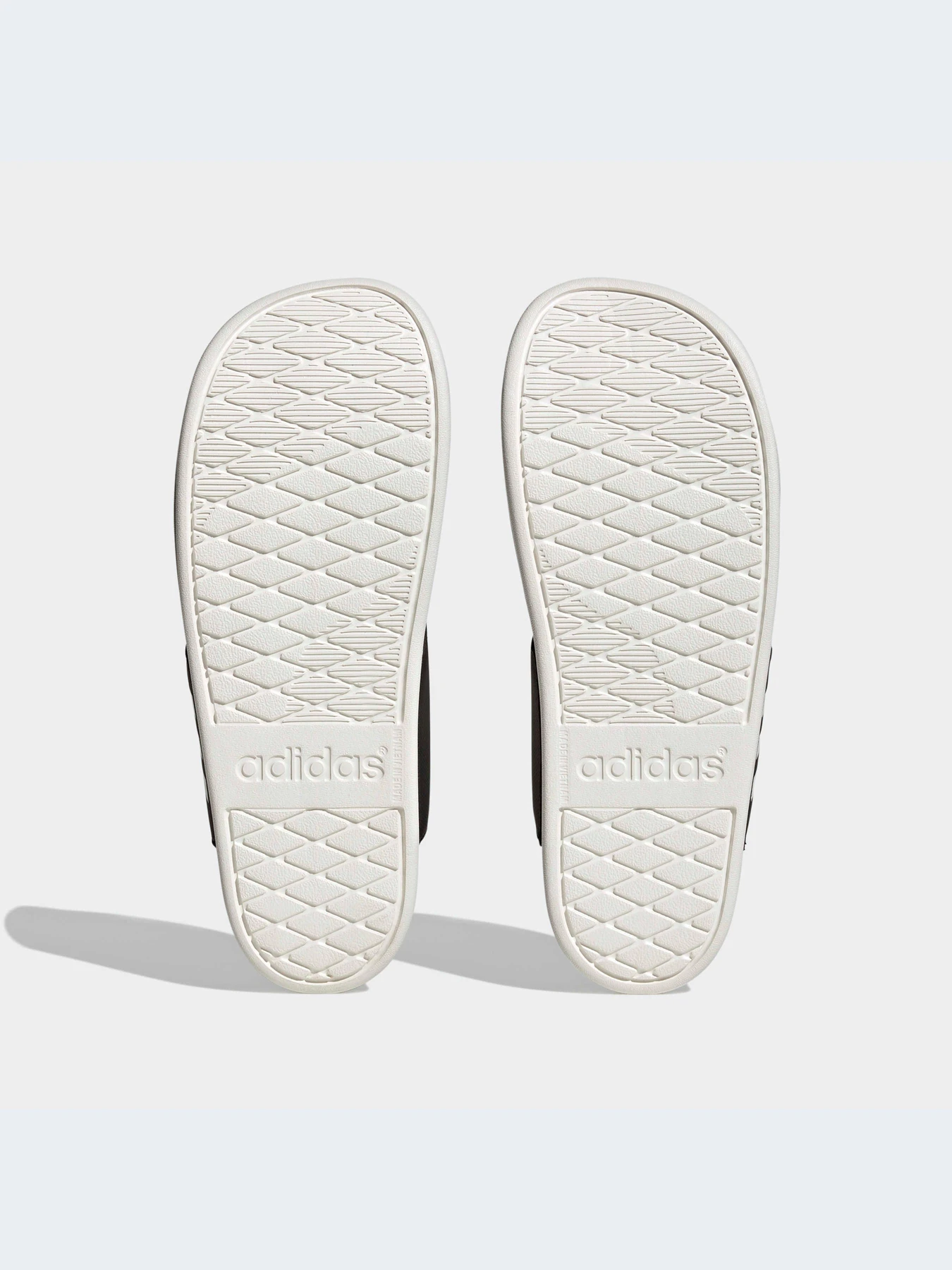 Шлёпанцы Adidas Adilette модель HQ4458-KZ Шлёпанцы Adidas Adilette модель HQ4458-KZ Фото