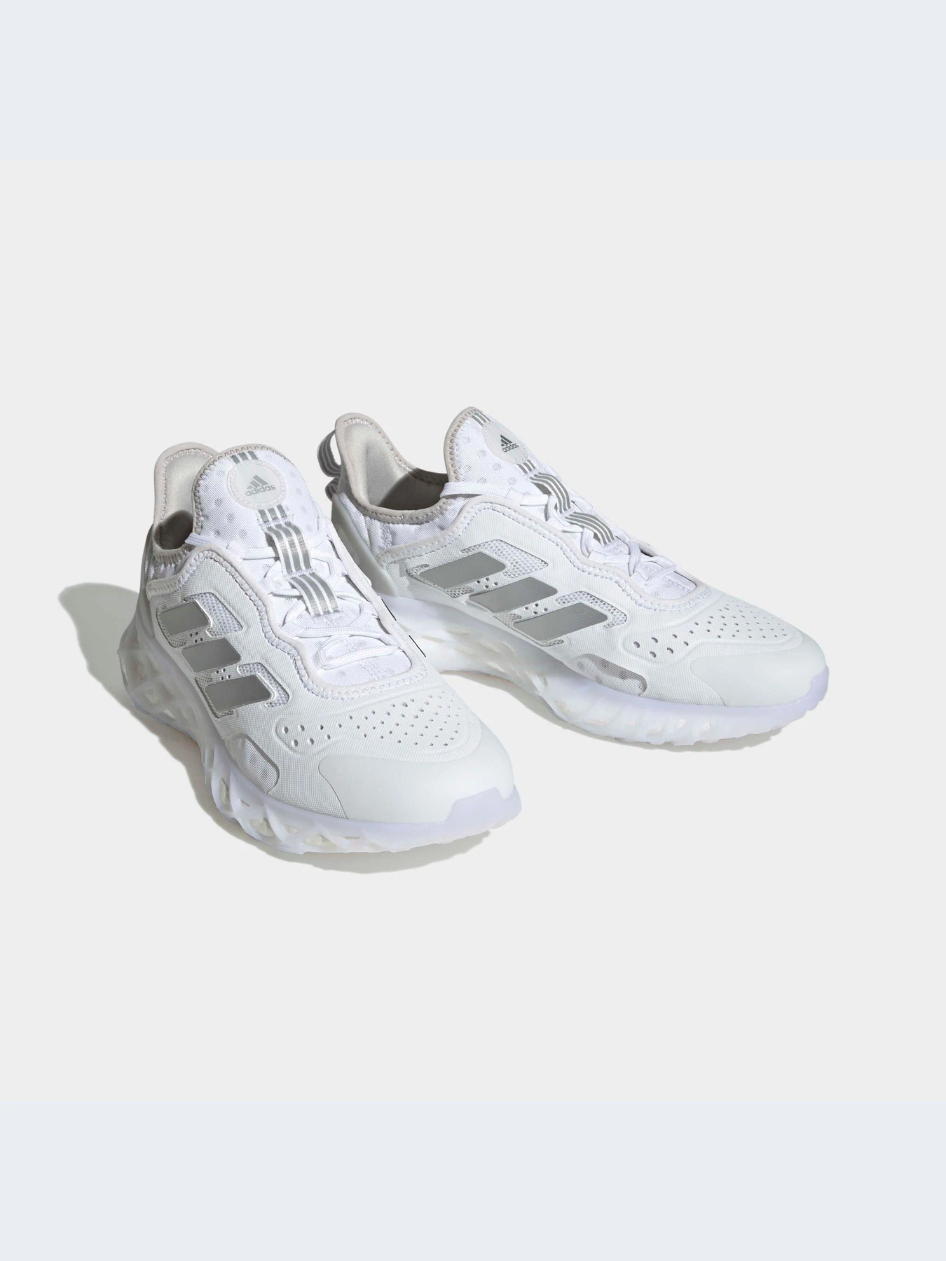 Кроссовки Adidas модель HQ6992-KZ Кроссовки Adidas модель HQ6992-KZ Фото