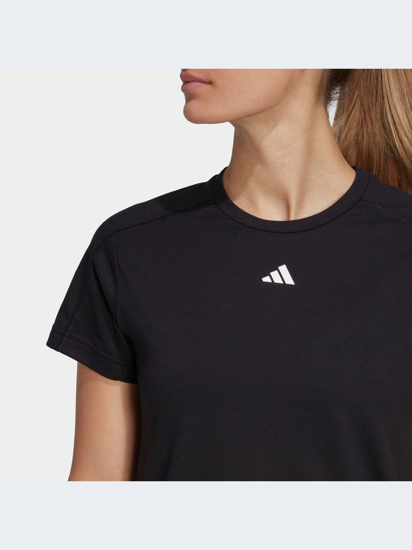 Футболки и поло Adidas модель HR7795-KZ Футболки и поло Adidas модель HR7795-KZ Фото