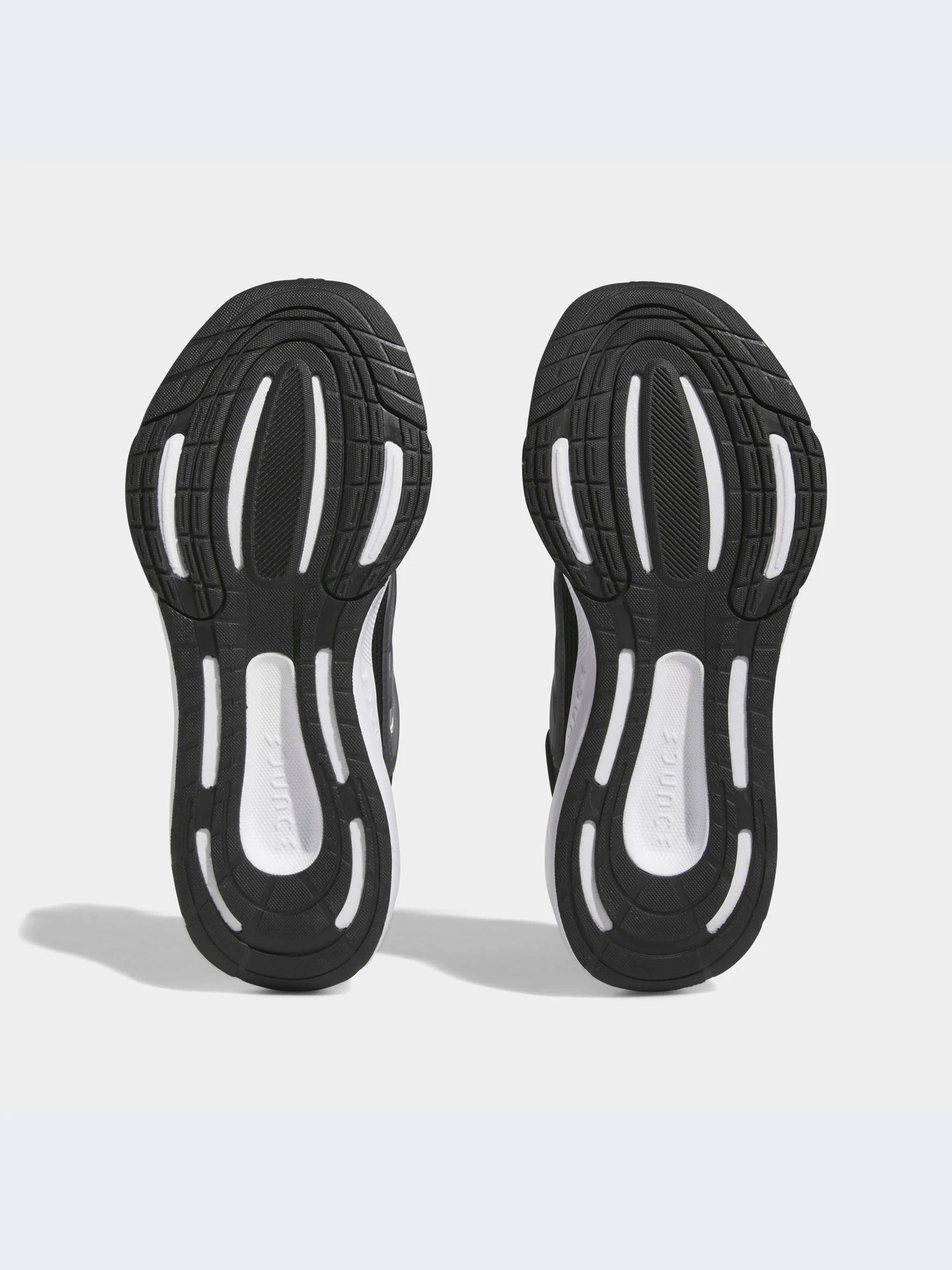 Кроссовки Adidas модель HQ1302-KZ Кроссовки Adidas модель HQ1302-KZ Фото