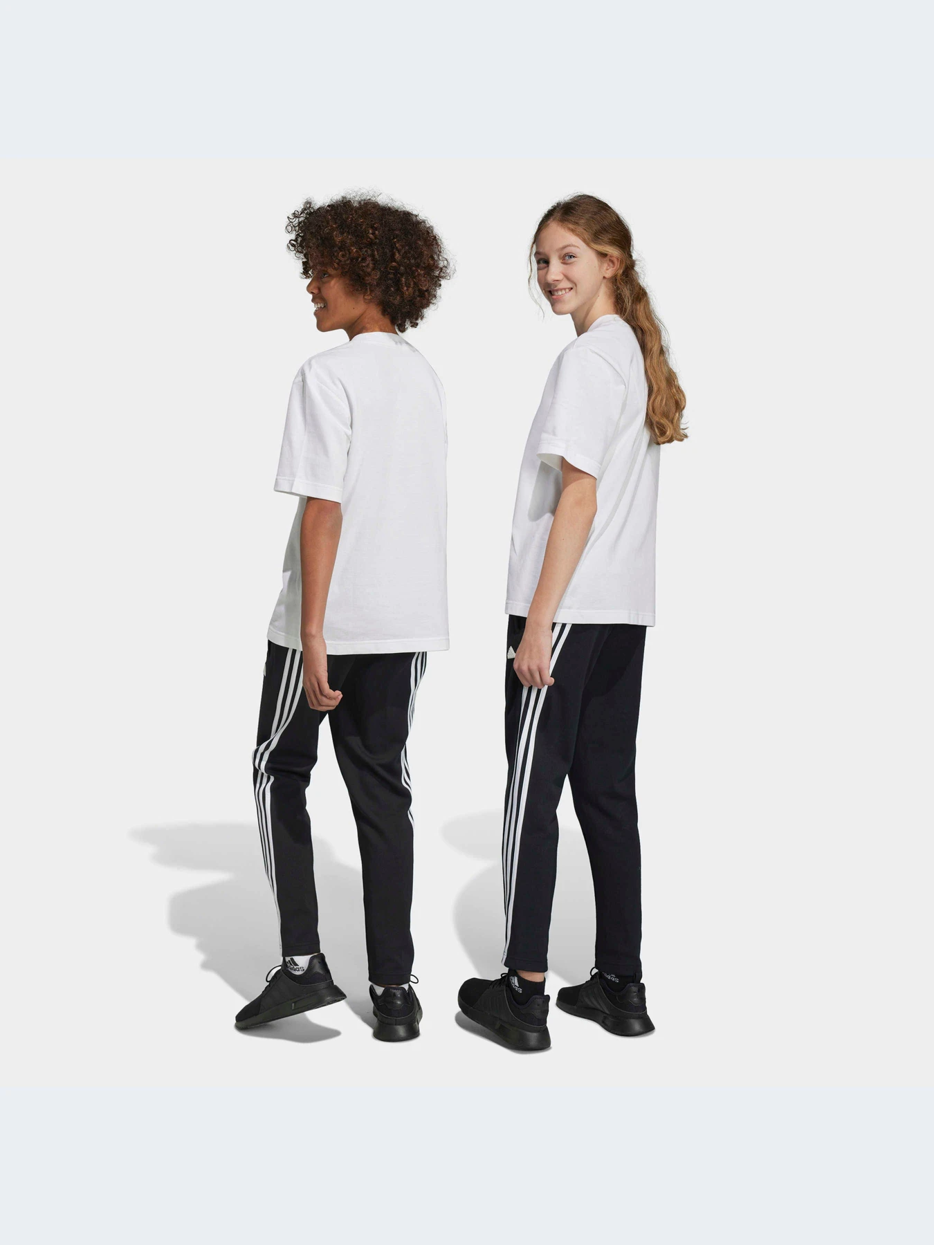 Брюки Adidas Icons модель HR6313-KZ Брюки Adidas Icons модель HR6313-KZ Фото