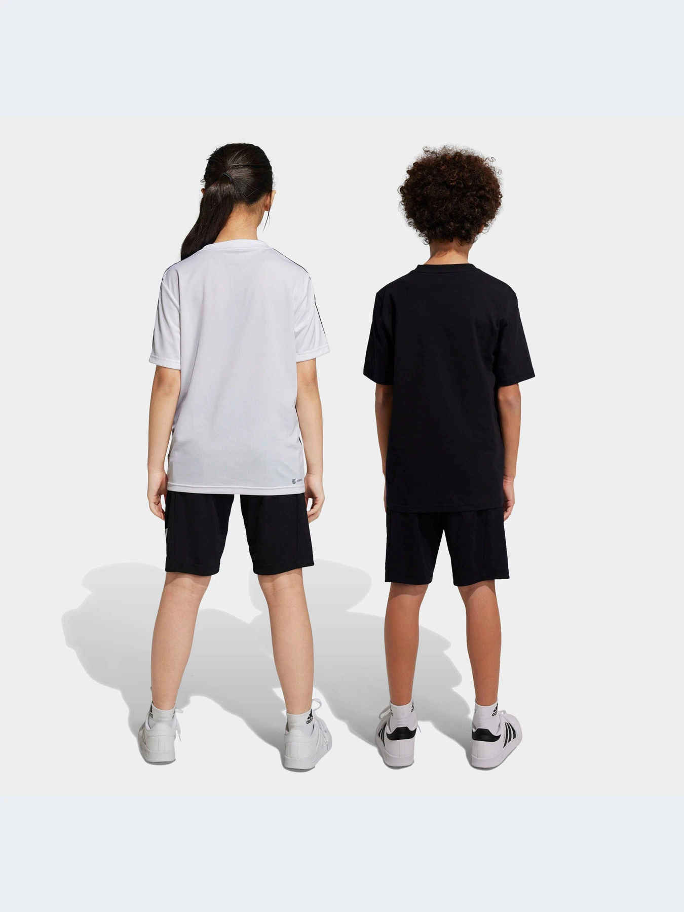 Шорты Adidas модель HR6411-KZ Шорты Adidas модель HR6411-KZ Фото