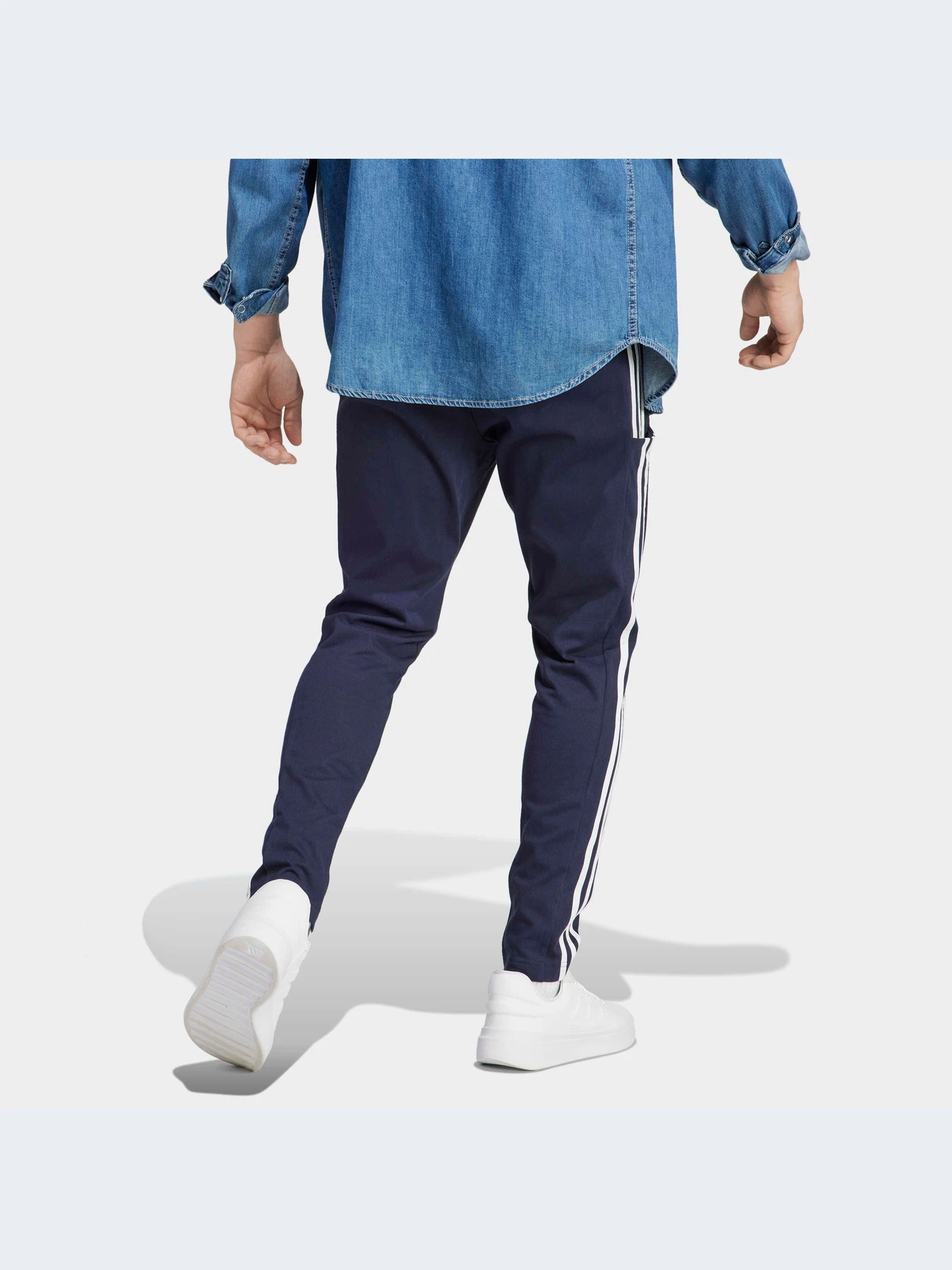 Брюки Adidas модель IC0045-KZ Брюки Adidas модель IC0045-KZ Фото