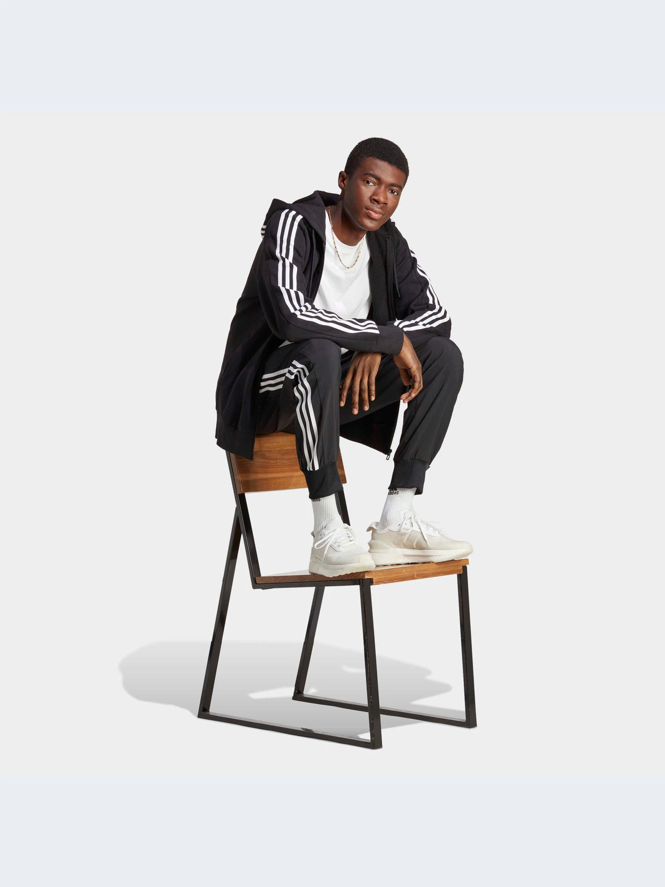 Худи и свитшоты Adidas модель IC0433-KZ Худи и свитшоты Adidas модель IC0433-KZ Фото