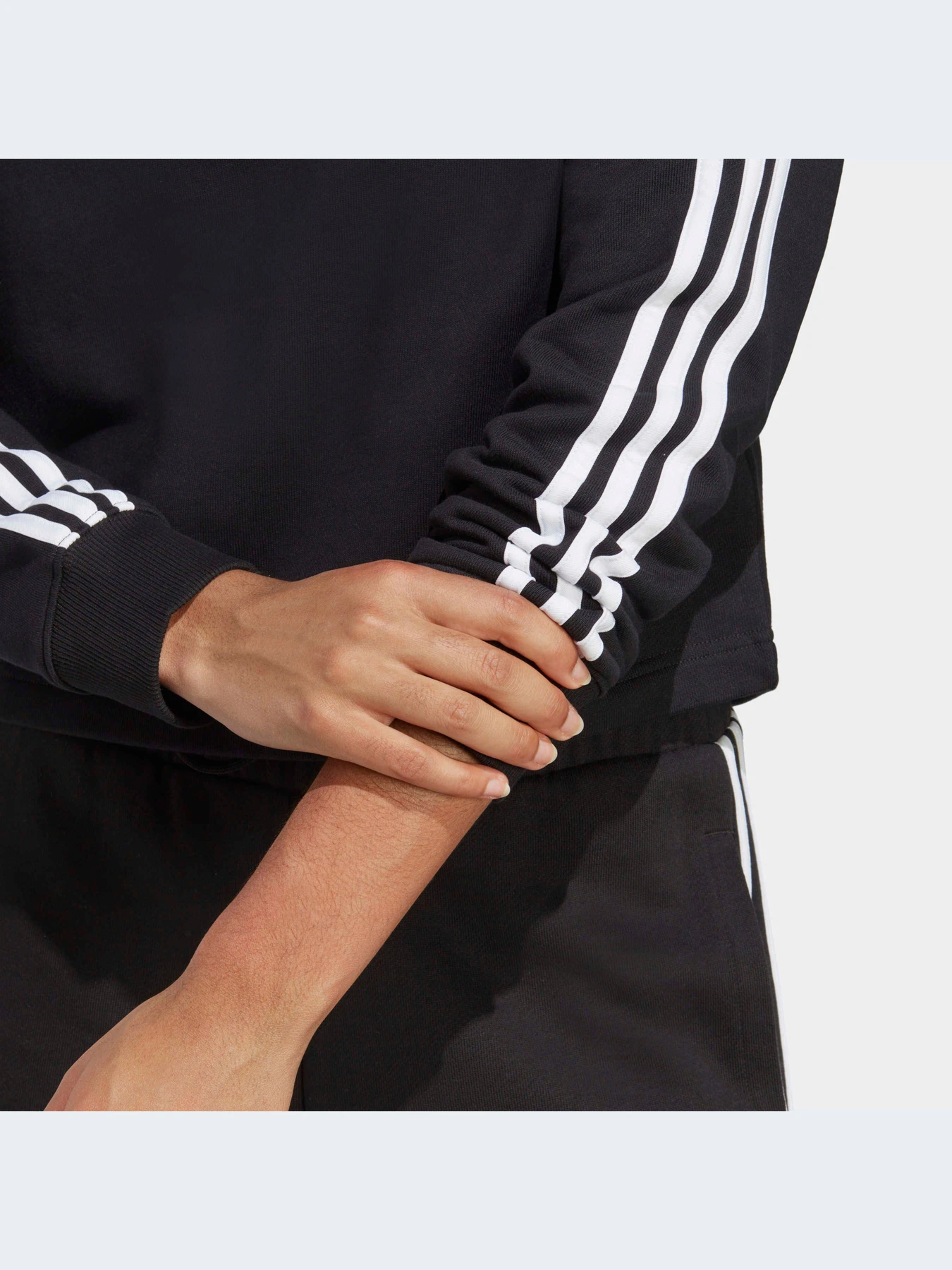Худи и свитшоты Adidas модель IC8767-KZ Худи и свитшоты Adidas модель IC8767-KZ Фото