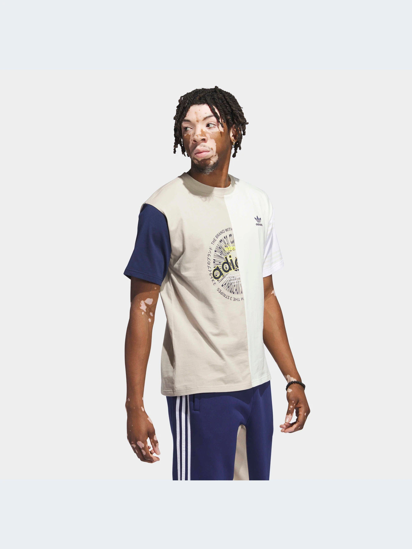 Футболки и поло Adidas Graphics модель IL4710-KZ Футболки и поло Adidas Graphics модель IL4710-KZ Фото
