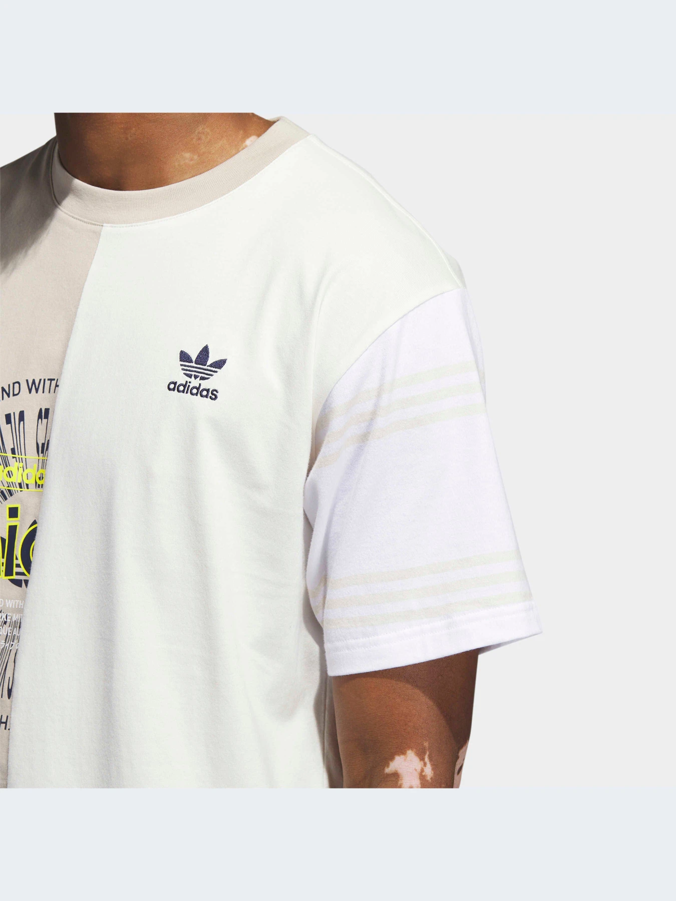 Футболки и поло Adidas Graphics модель IL4710-KZ Футболки и поло Adidas Graphics модель IL4710-KZ Фото