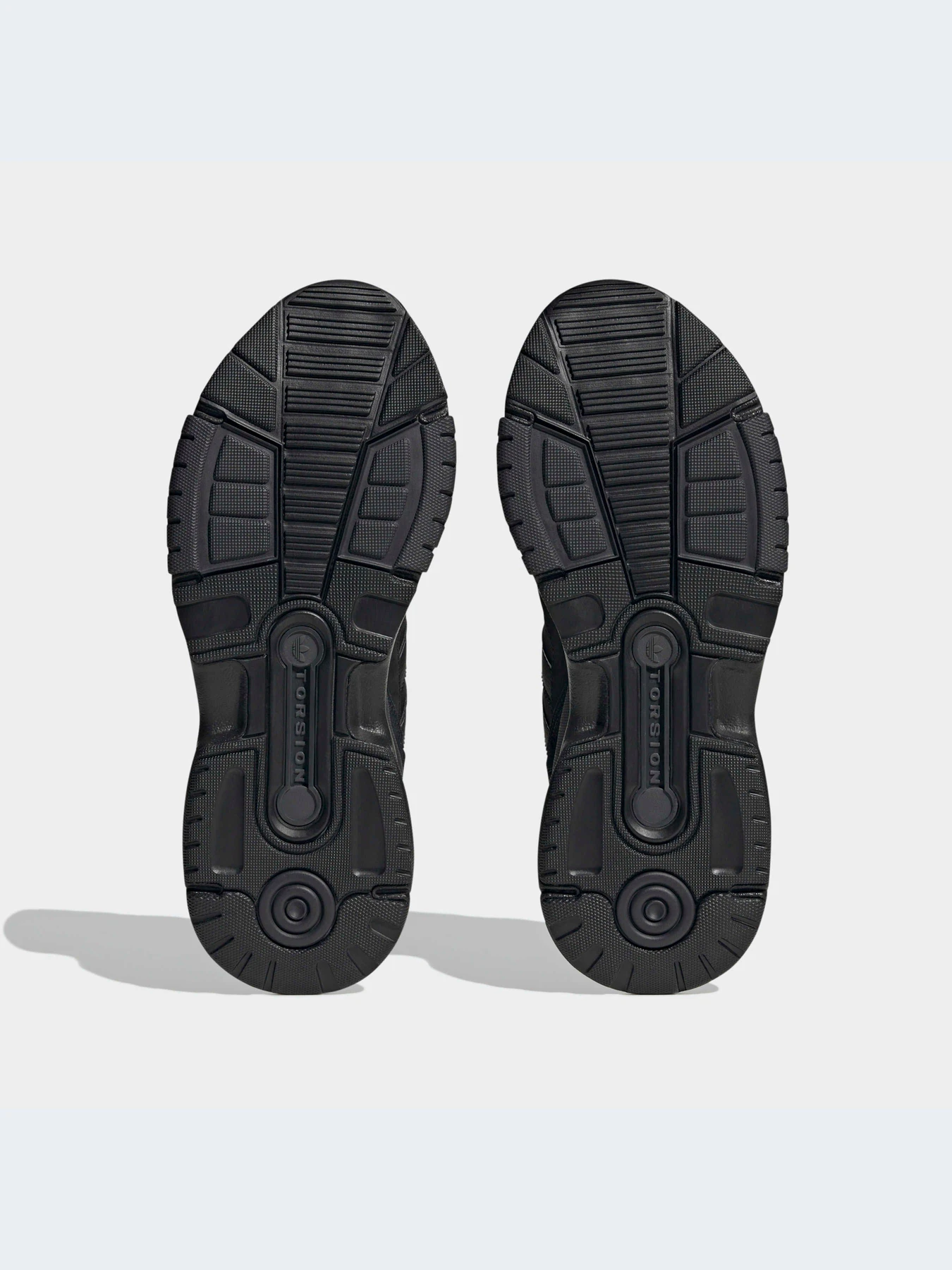 Кроссовки Adidas Retropy модель HP2200-KZ Кроссовки Adidas Retropy модель HP2200-KZ Фото
