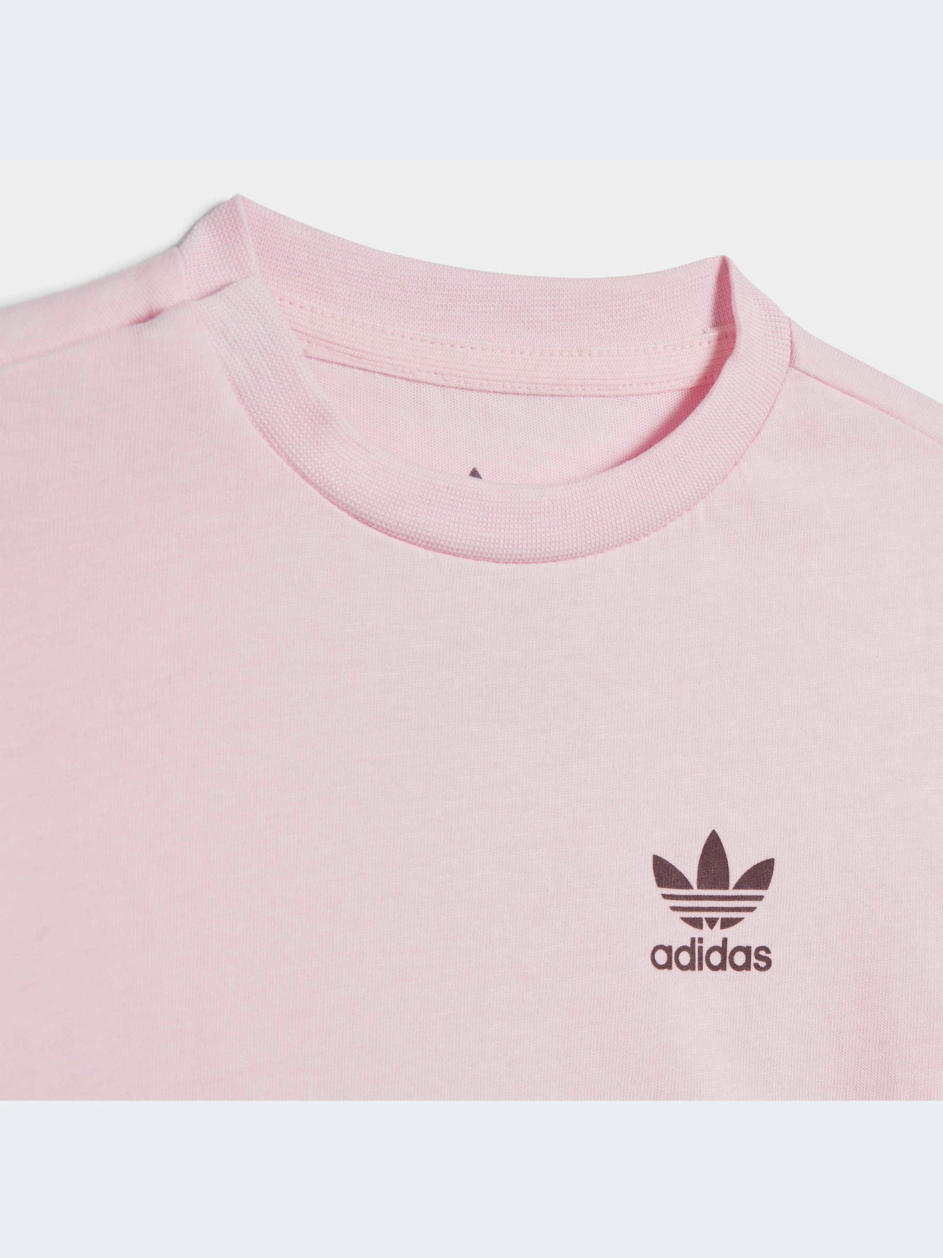 Костюмы Adidas модель IJ7200-KZ Костюмы Adidas модель IJ7200-KZ Фото