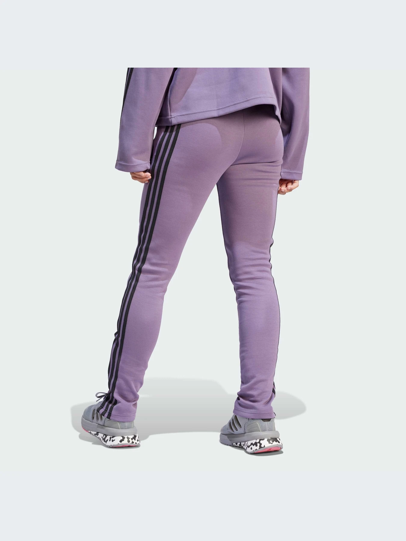 Брюки Adidas Icons модель IL3043-KZ Брюки Adidas Icons модель IL3043-KZ Фото