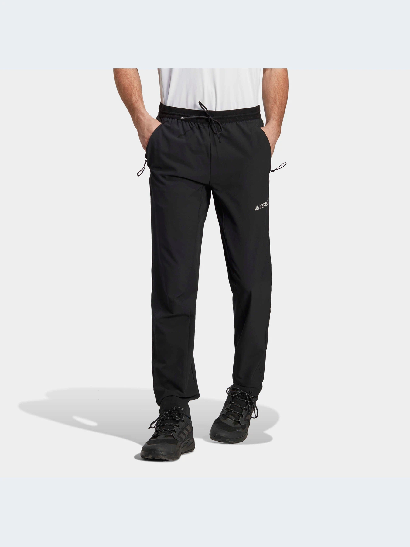 Брюки Adidas модель HN2953-KZ Брюки Adidas модель HN2953-KZ Фото