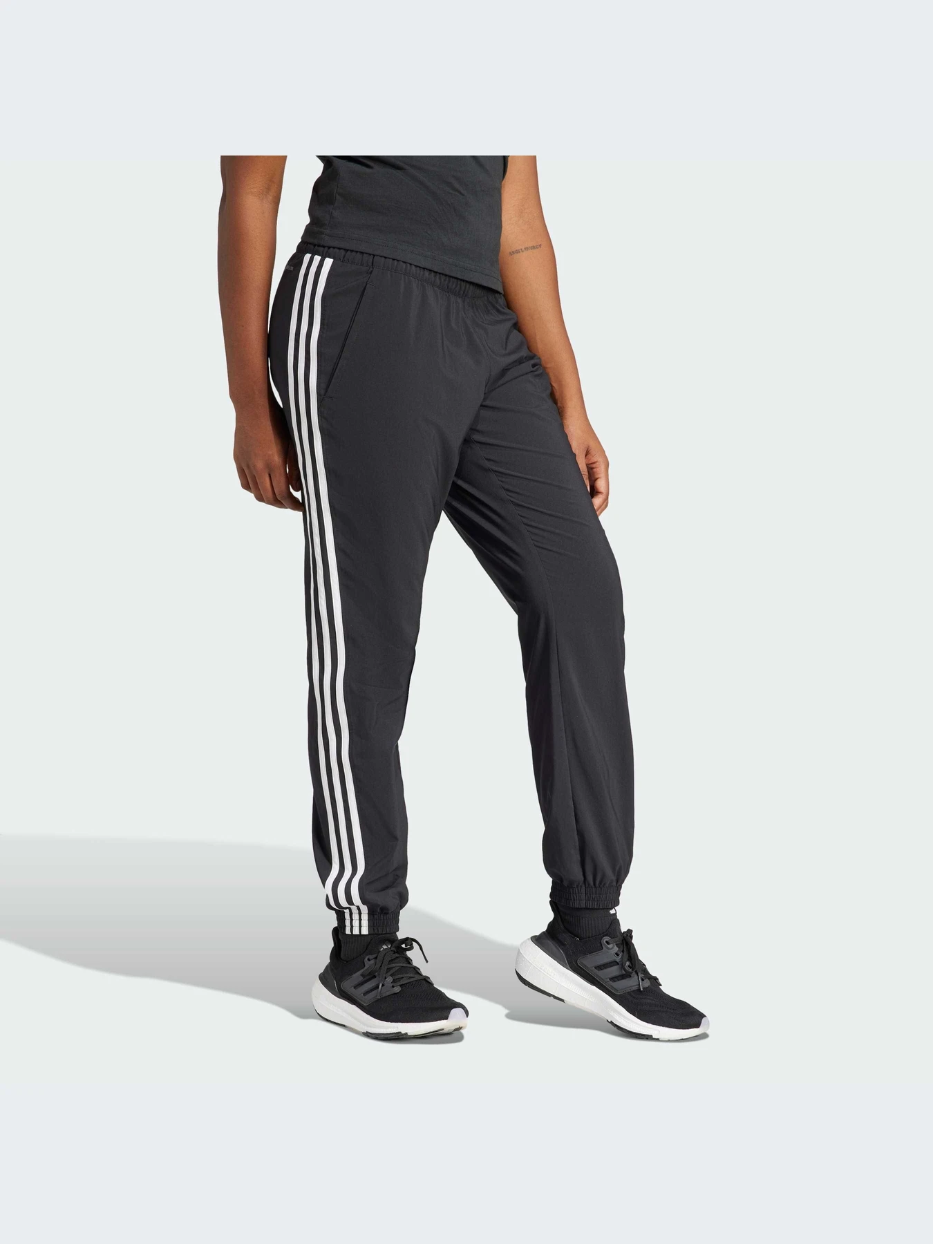 Брюки Adidas 3 Stripes модель H59081-KZ Брюки Adidas 3 Stripes модель H59081-KZ Фото