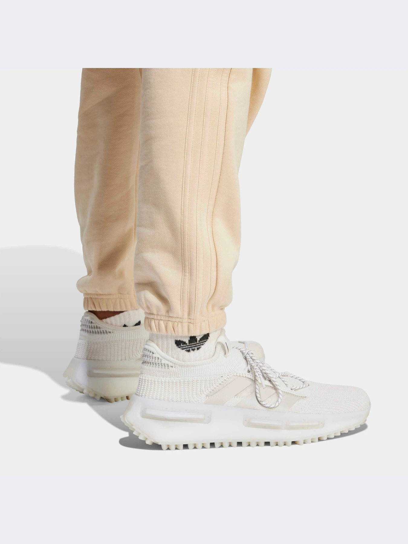 Брюки Adidas Graphics модель IC8869-KZ Брюки Adidas Graphics модель IC8869-KZ Фото