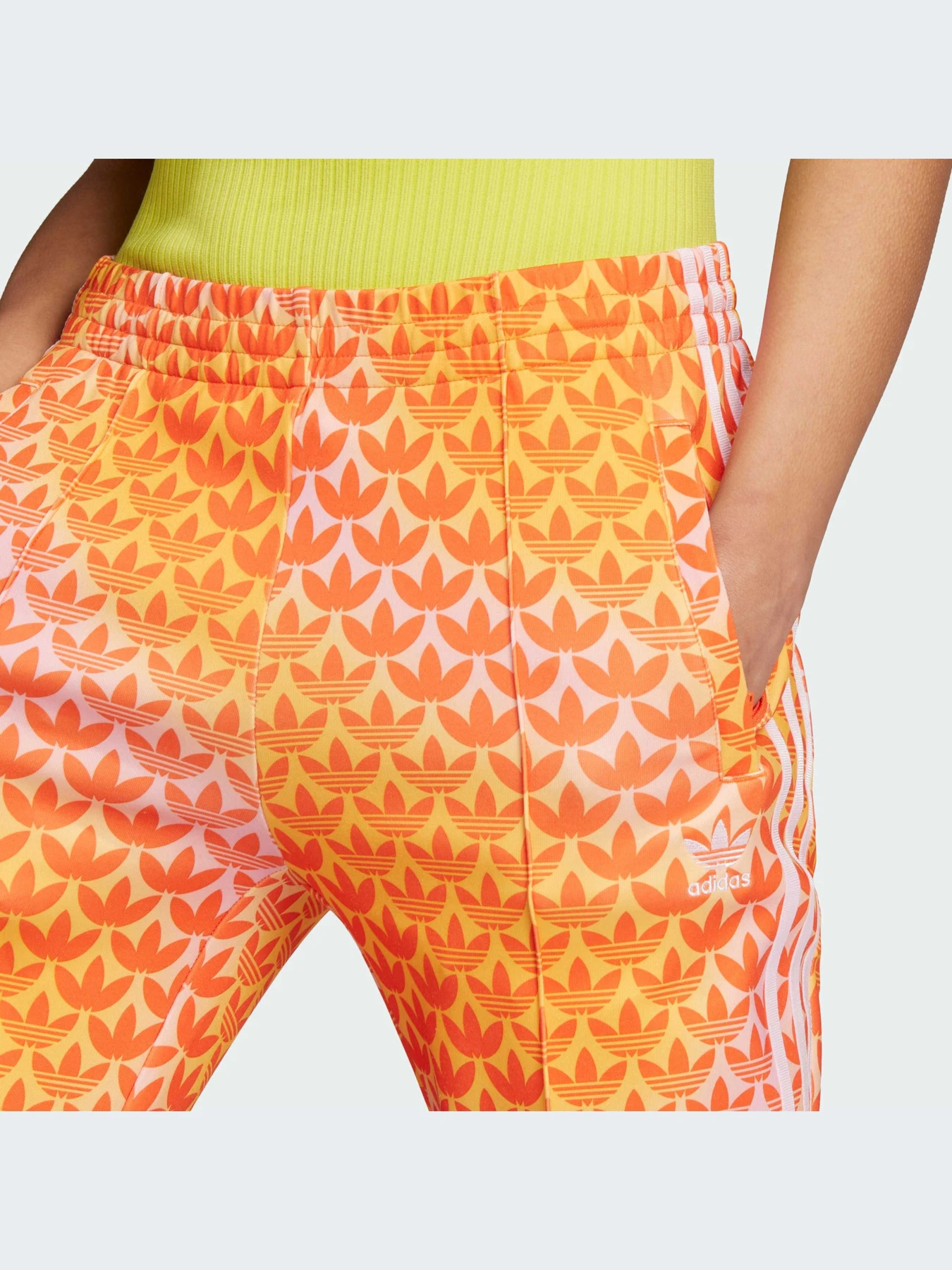 Повседневные штаны Adidas Trefoil модель IJ6004-KZ Повседневные штаны Adidas Trefoil модель IJ6004-KZ Фото