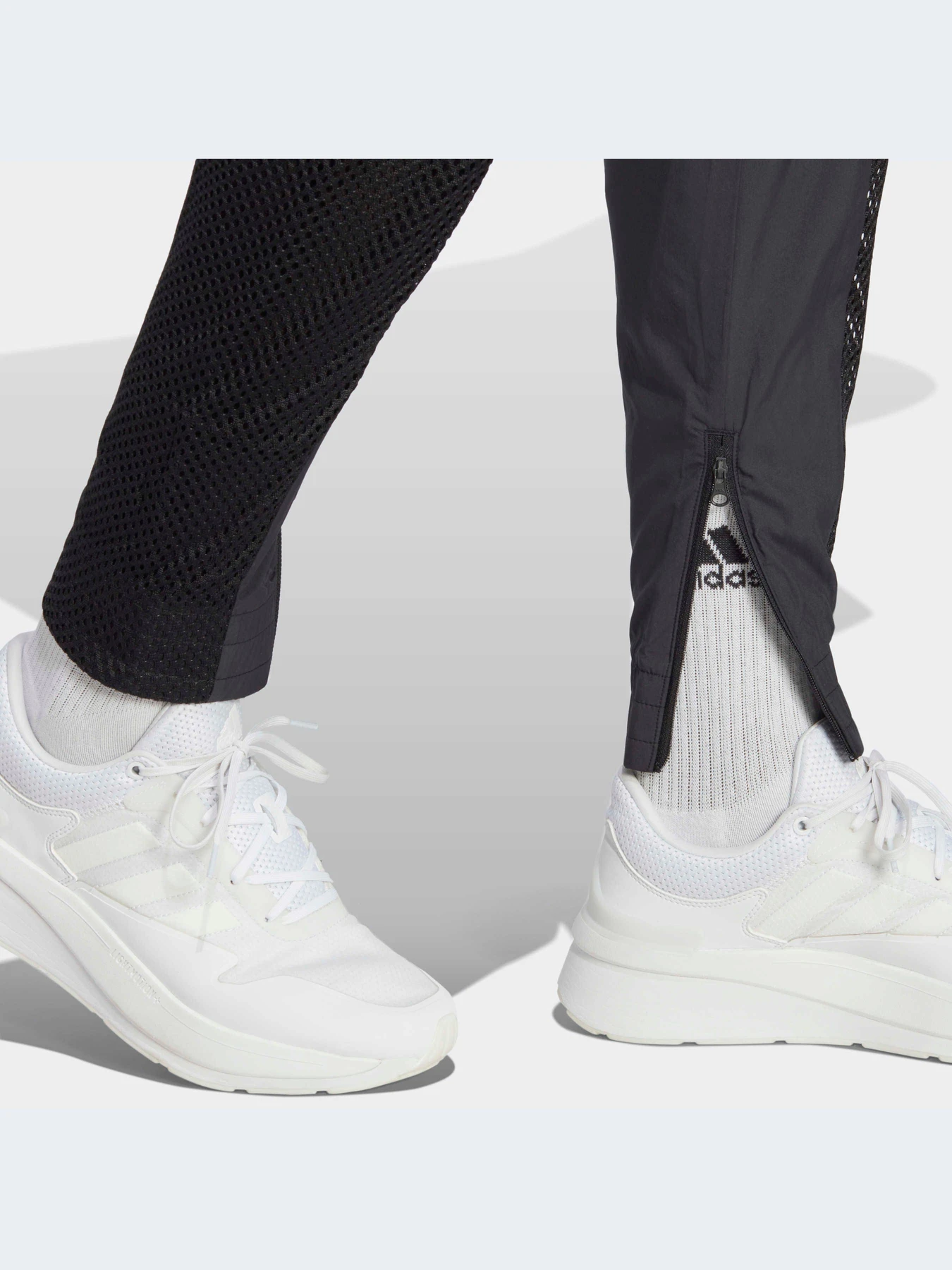 Брюки Adidas модель IC3727-KZ Брюки Adidas модель IC3727-KZ Фото