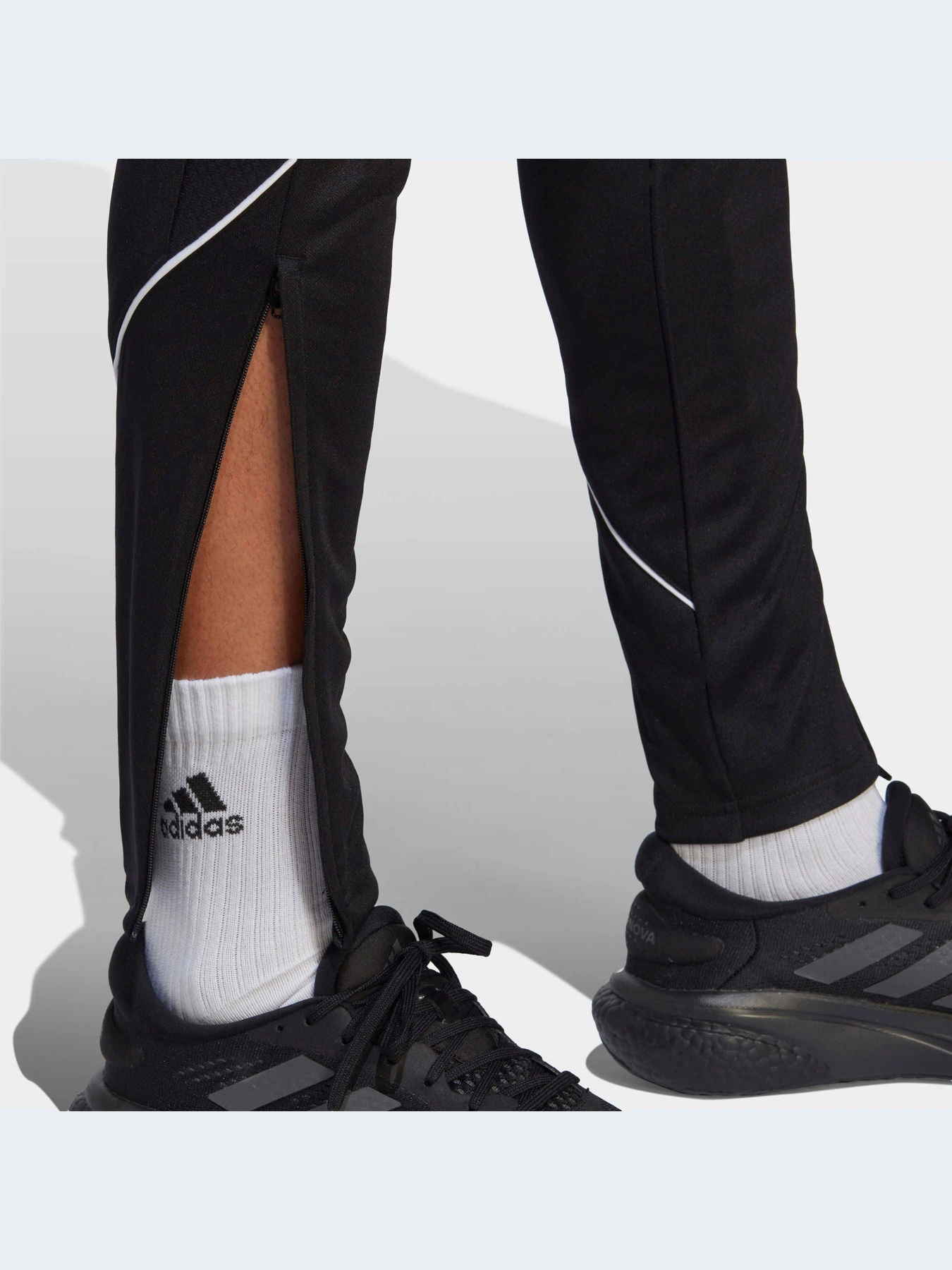 Брюки Adidas Tiro модель HS7232-KZ Брюки Adidas Tiro модель HS7232-KZ Фото