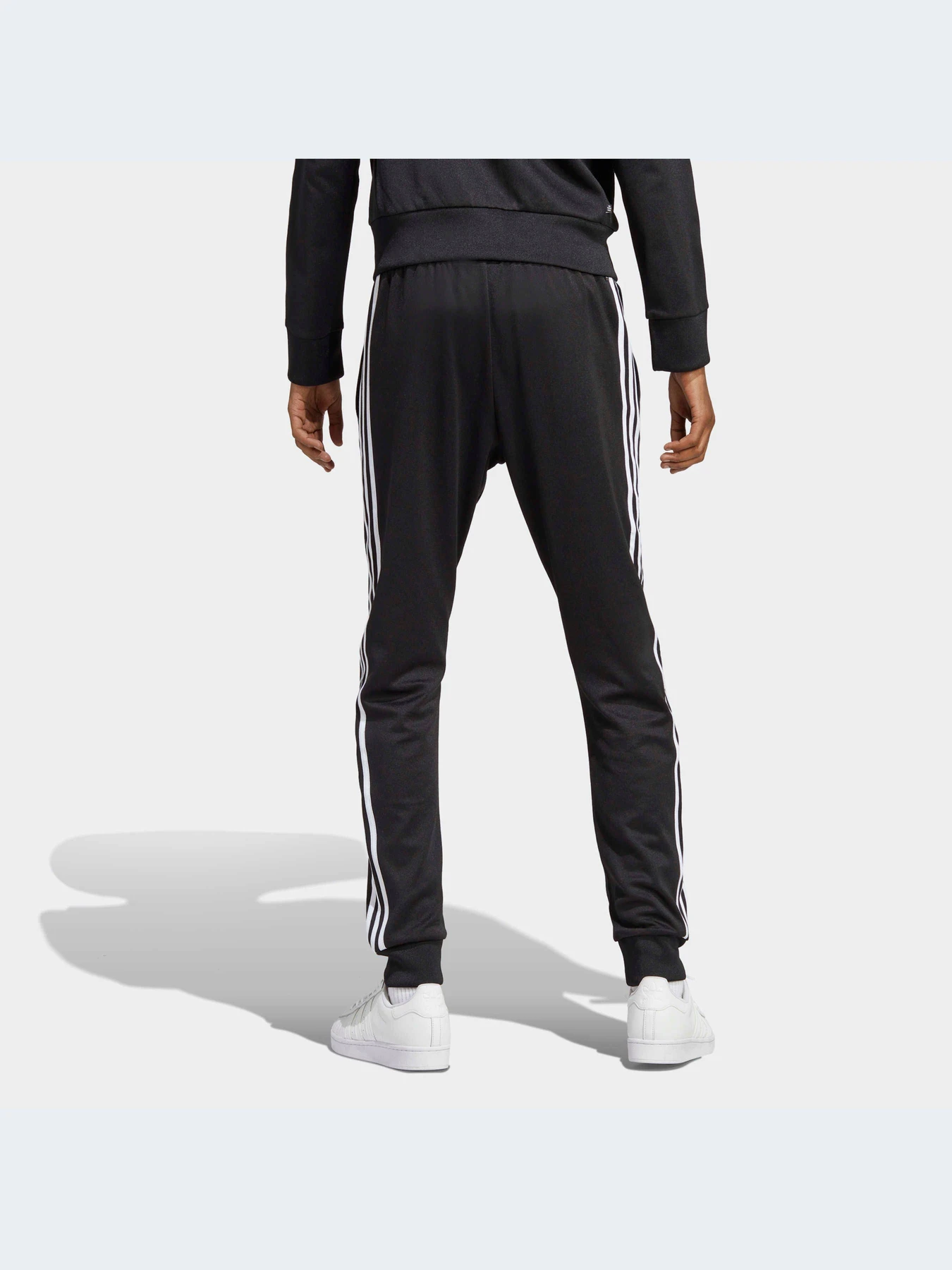 Спортивная одежда Adidas модель IA4791-KZ Спортивная одежда Adidas модель IA4791-KZ Фото