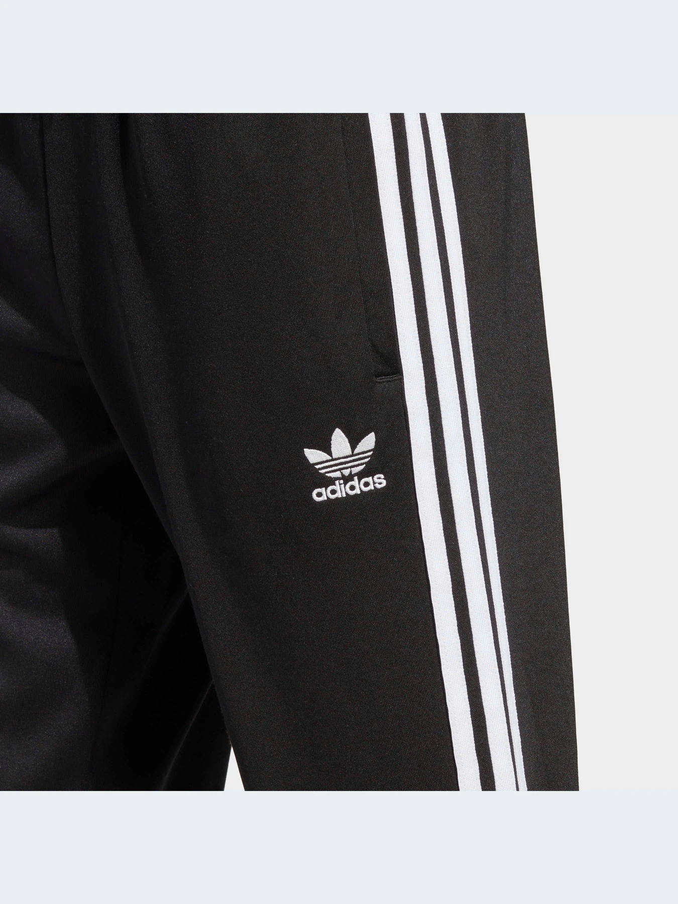 Спортивная одежда Adidas модель IA4791-KZ Спортивная одежда Adidas модель IA4791-KZ Фото