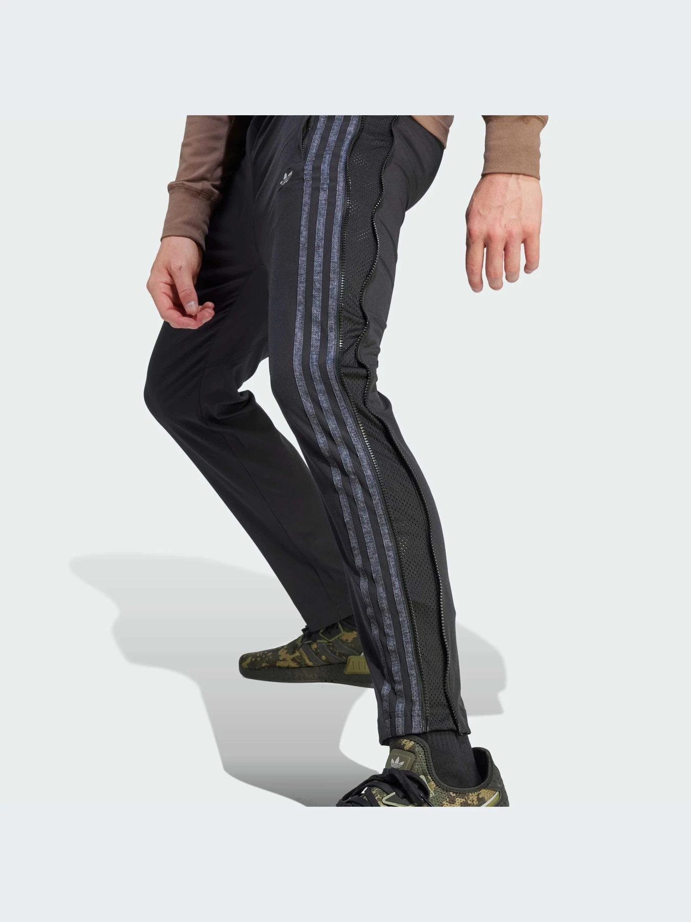 Брюки Adidas модель IL4981-KZ Брюки Adidas модель IL4981-KZ Фото