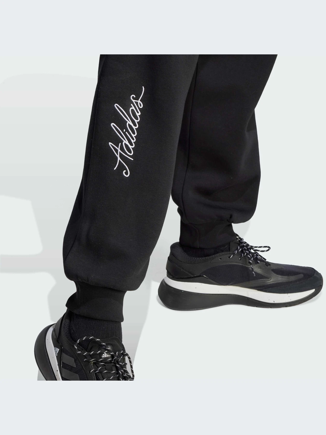 Брюки Adidas модель IJ8771-KZ Брюки Adidas модель IJ8771-KZ Фото