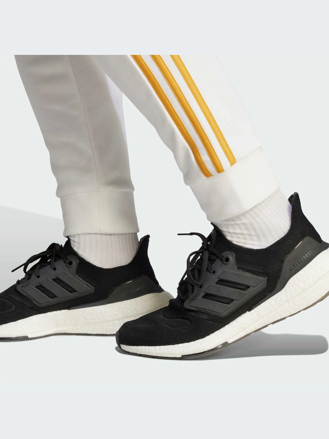 Брюки Adidas модель HY0611-KZ Брюки Adidas модель HY0611-KZ Фото