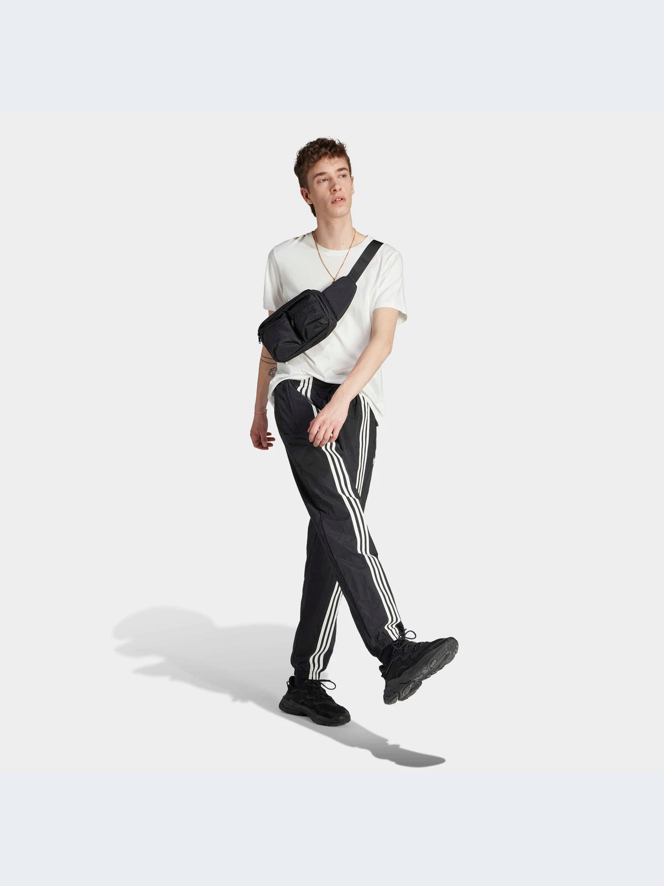 Брюки Adidas модель HZ0701-KZ Брюки Adidas модель HZ0701-KZ Фото