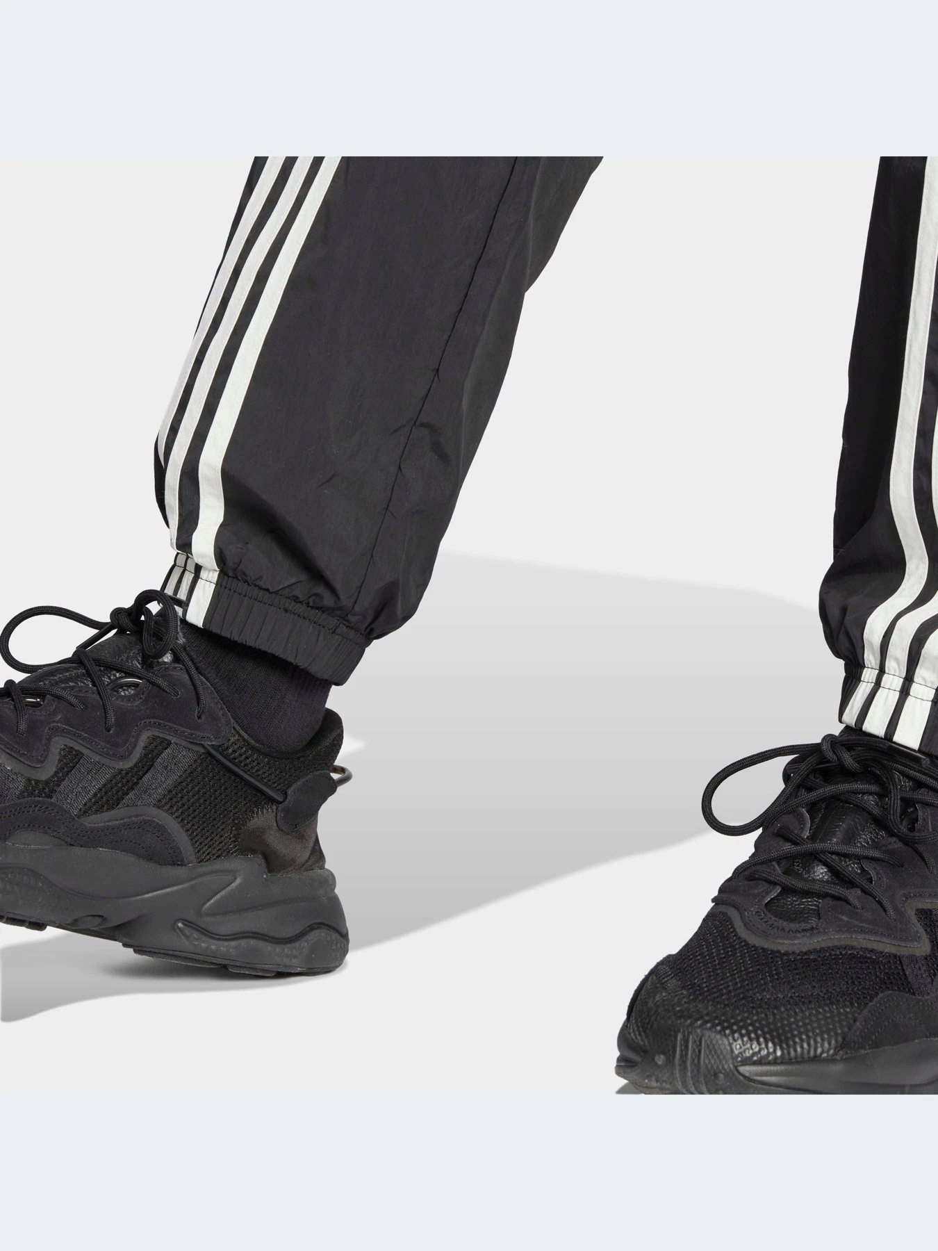 Брюки Adidas модель HZ0701-KZ Брюки Adidas модель HZ0701-KZ Фото